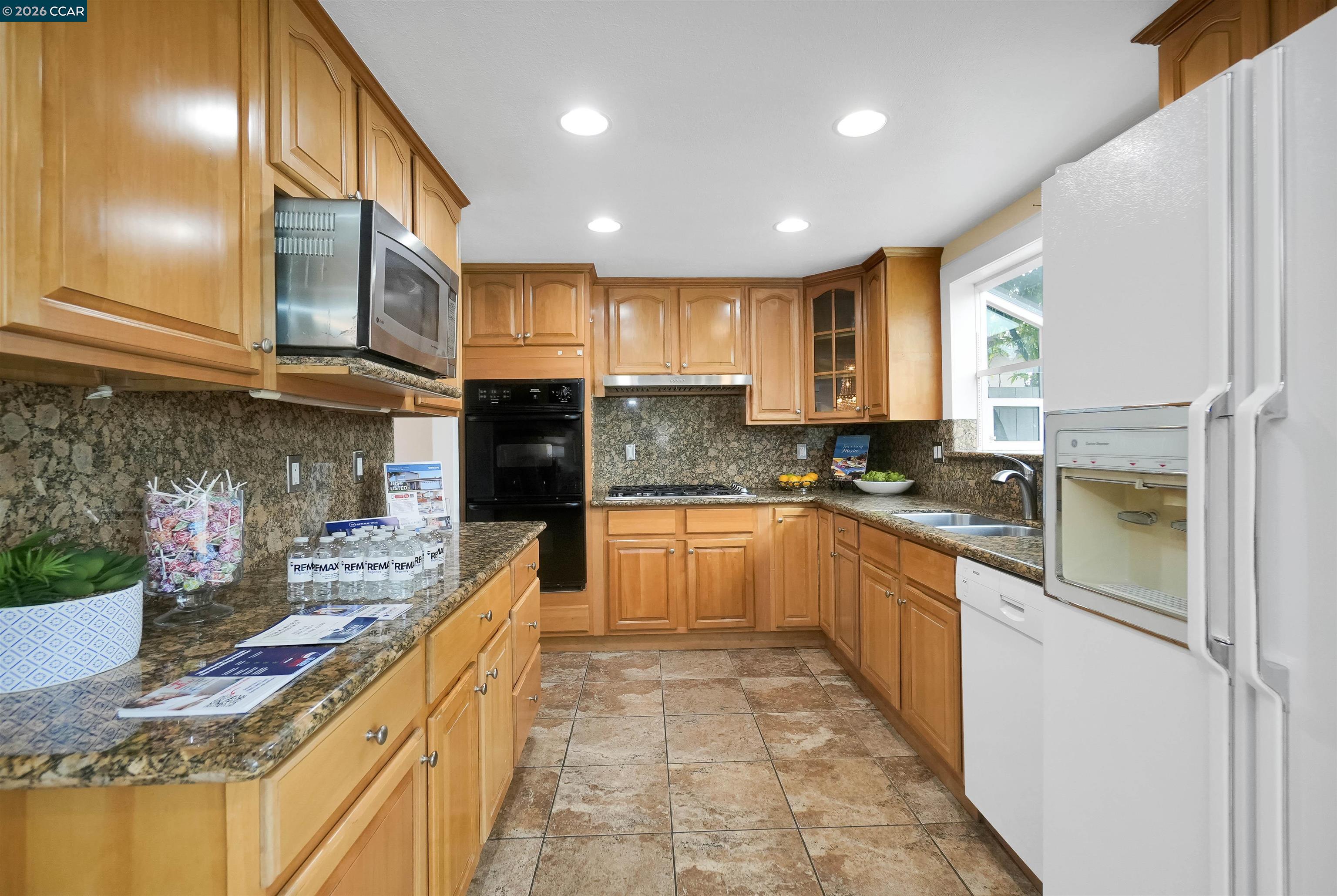 Detail Gallery Image 24 of 60 For 922 Coral Dr, Rodeo,  CA 94572 - 4 Beds | 3 Baths