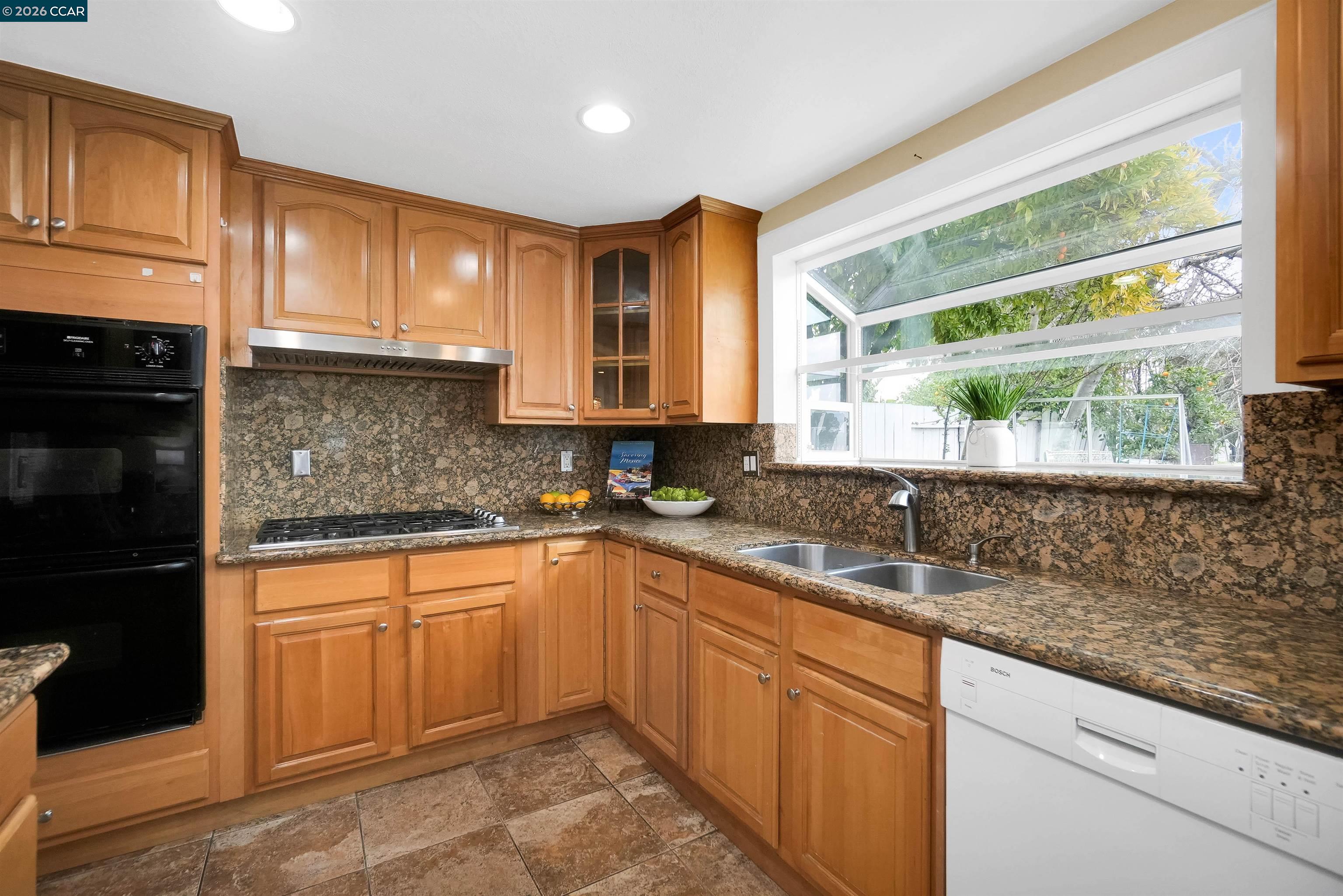 Detail Gallery Image 25 of 60 For 922 Coral Dr, Rodeo,  CA 94572 - 4 Beds | 3 Baths