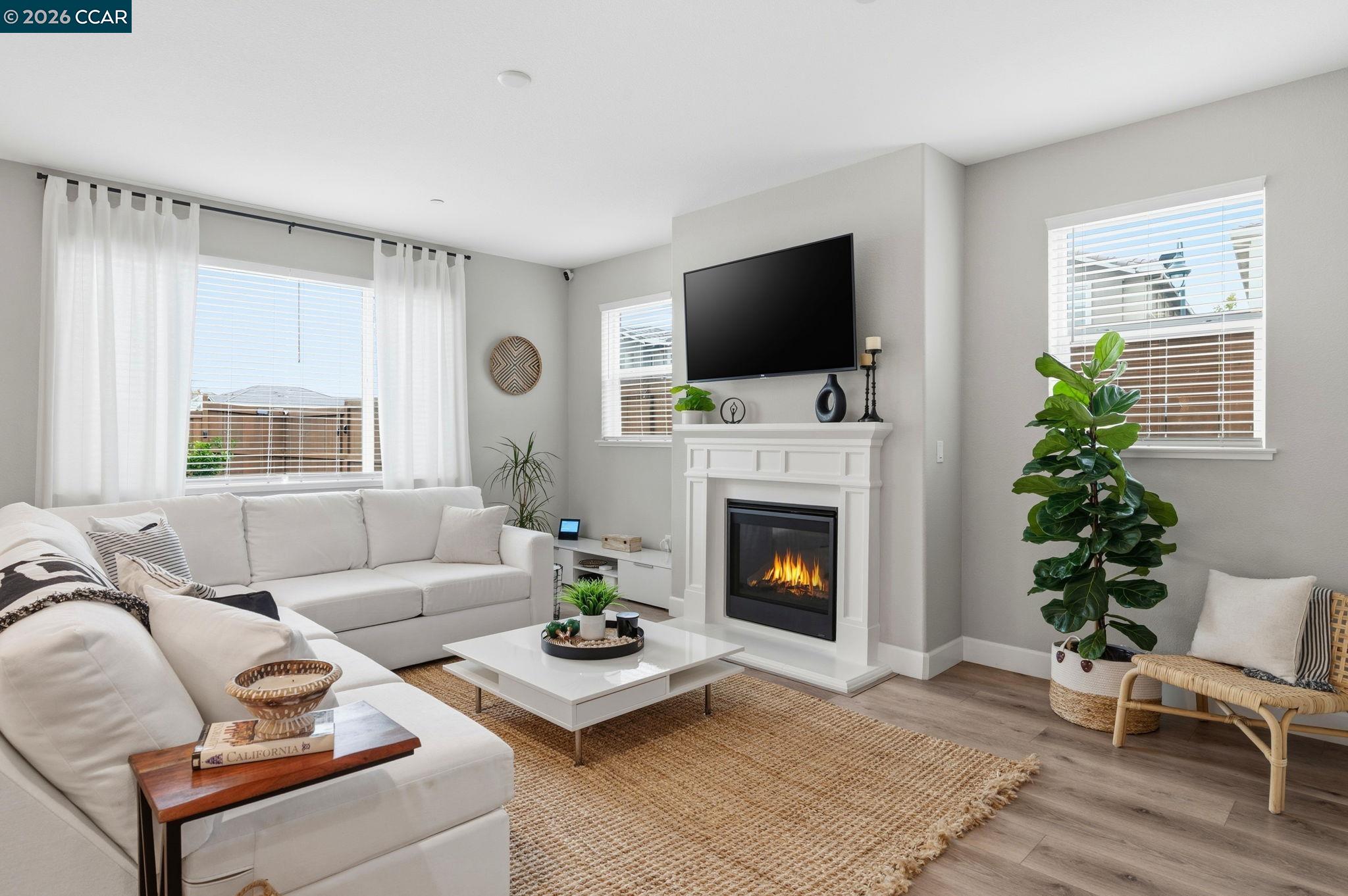 Detail Gallery Image 9 of 37 For 5227 Waterleaf Ln, Fairfield,  CA 94534 - 4 Beds | 2/1 Baths