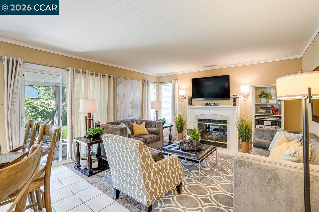 Detail Gallery Image 4 of 28 For 3121 Crestline Ct, Antioch,  CA 94531 - 4 Beds | 2/1 Baths