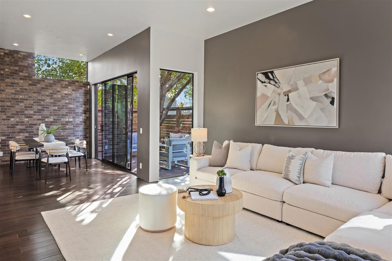 Browse active condo listings in BERKELEY