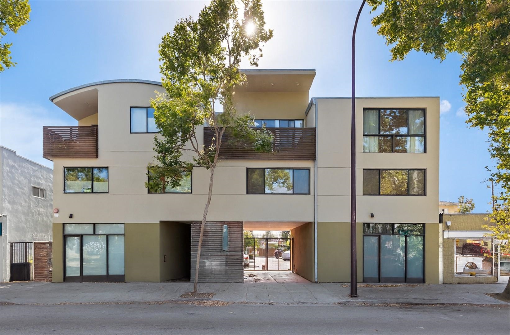 Photo #2: 41123081 Listing: Photo #2