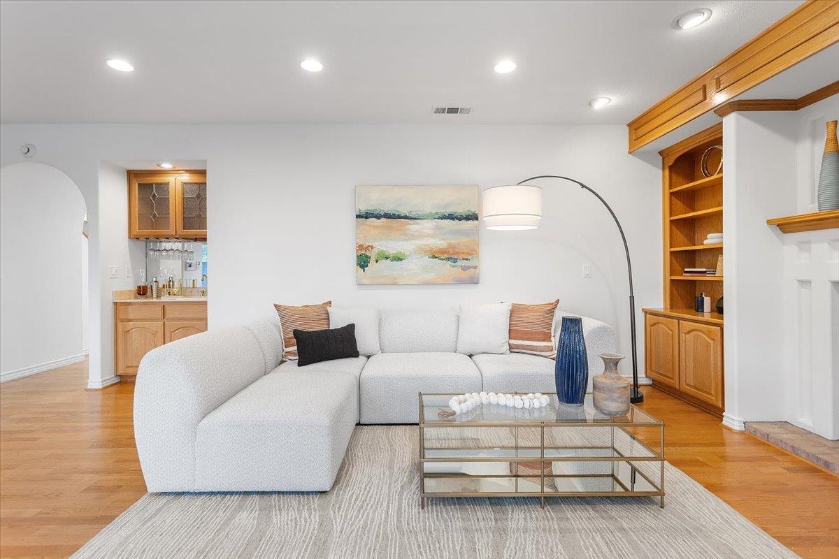 Detail Gallery Image 18 of 60 For 20946 Elbridge Ct, Castro Valley,  CA 94552 - 4 Beds | 3 Baths