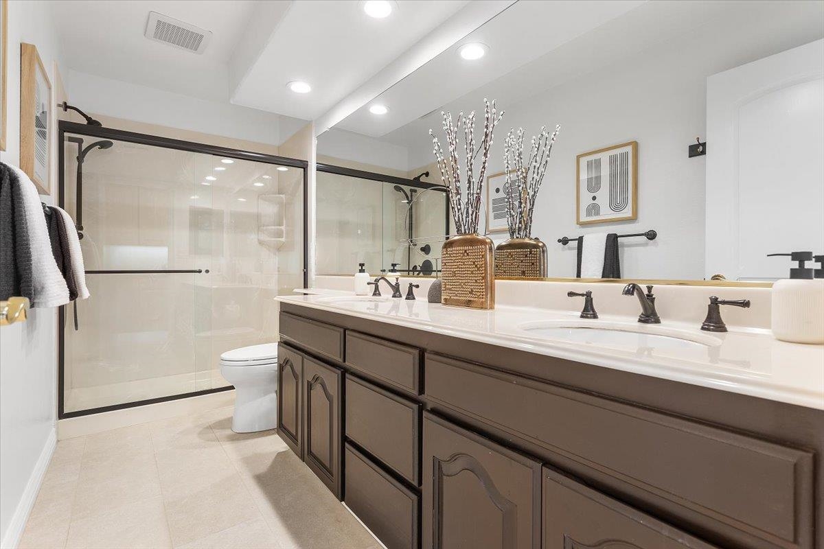 Detail Gallery Image 36 of 60 For 20946 Elbridge Ct, Castro Valley,  CA 94552 - 4 Beds | 3 Baths