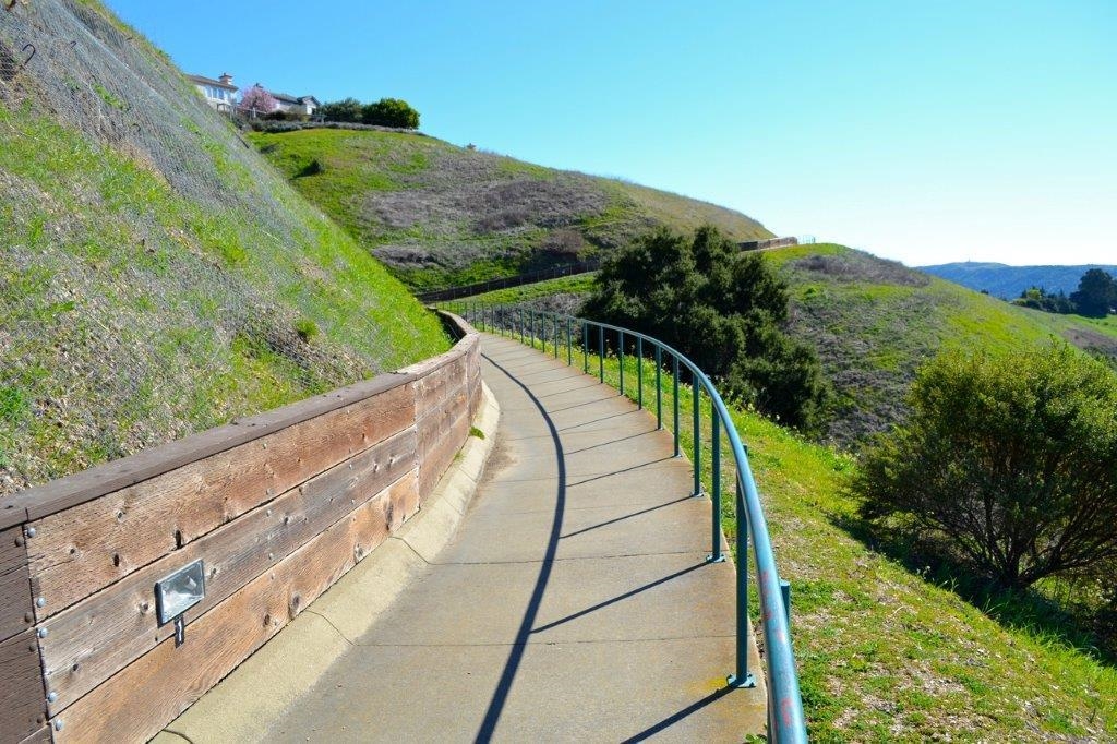 Detail Gallery Image 60 of 60 For 20946 Elbridge Ct, Castro Valley,  CA 94552 - 4 Beds | 3 Baths