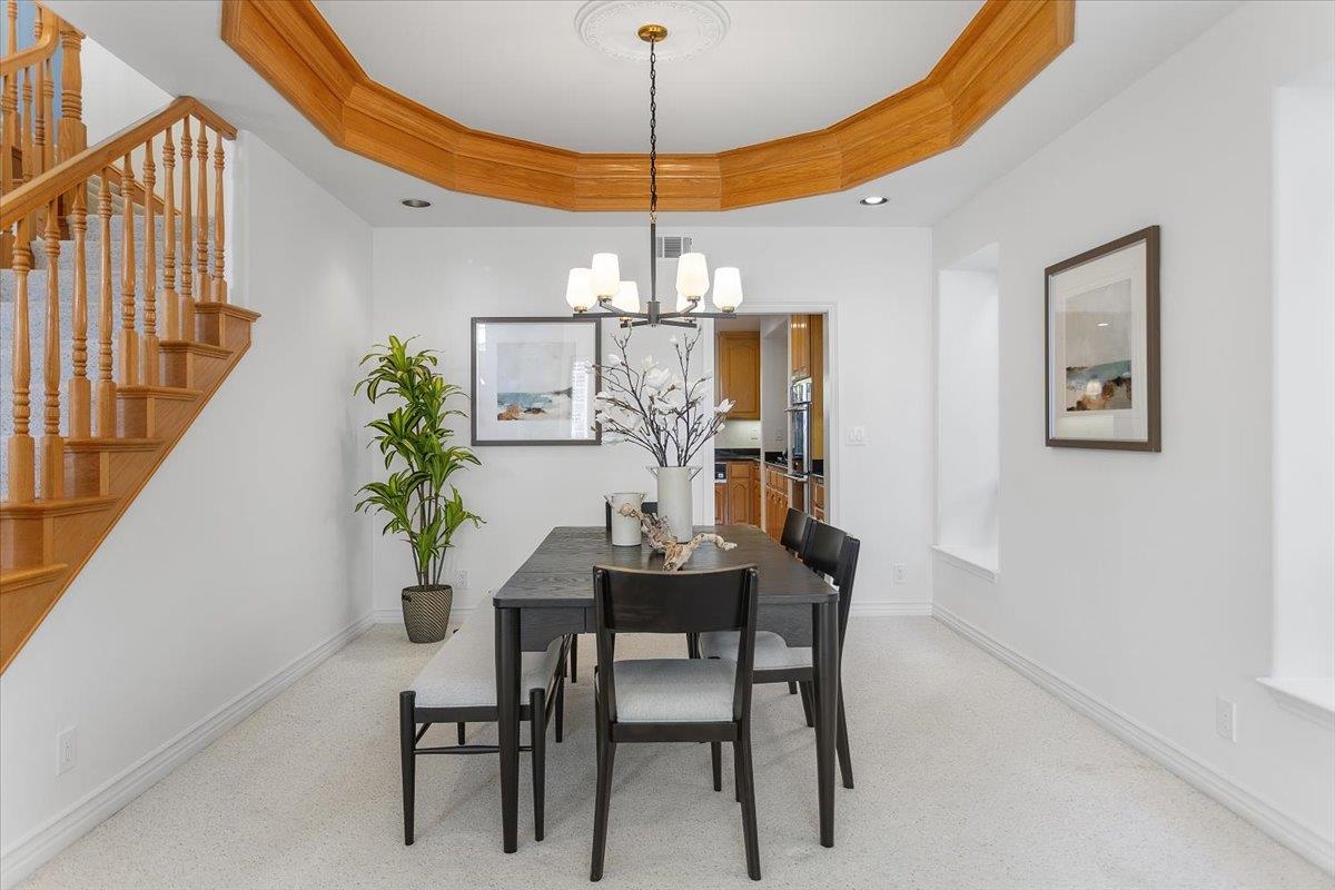 Detail Gallery Image 8 of 60 For 20946 Elbridge Ct, Castro Valley,  CA 94552 - 4 Beds | 3 Baths