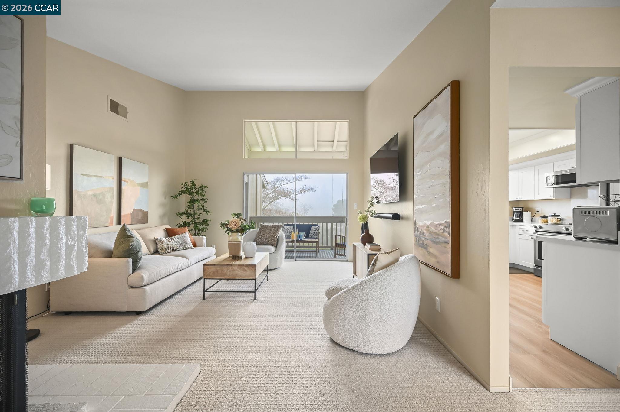 Front Image Thumbnail for CC41123086