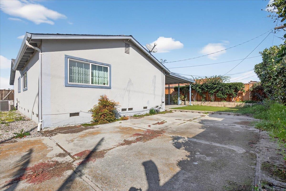 Detail Gallery Image 26 of 28 For 1948 Daytona Dr, San Jose,  CA 95122-1721 - 4 Beds | 2 Baths