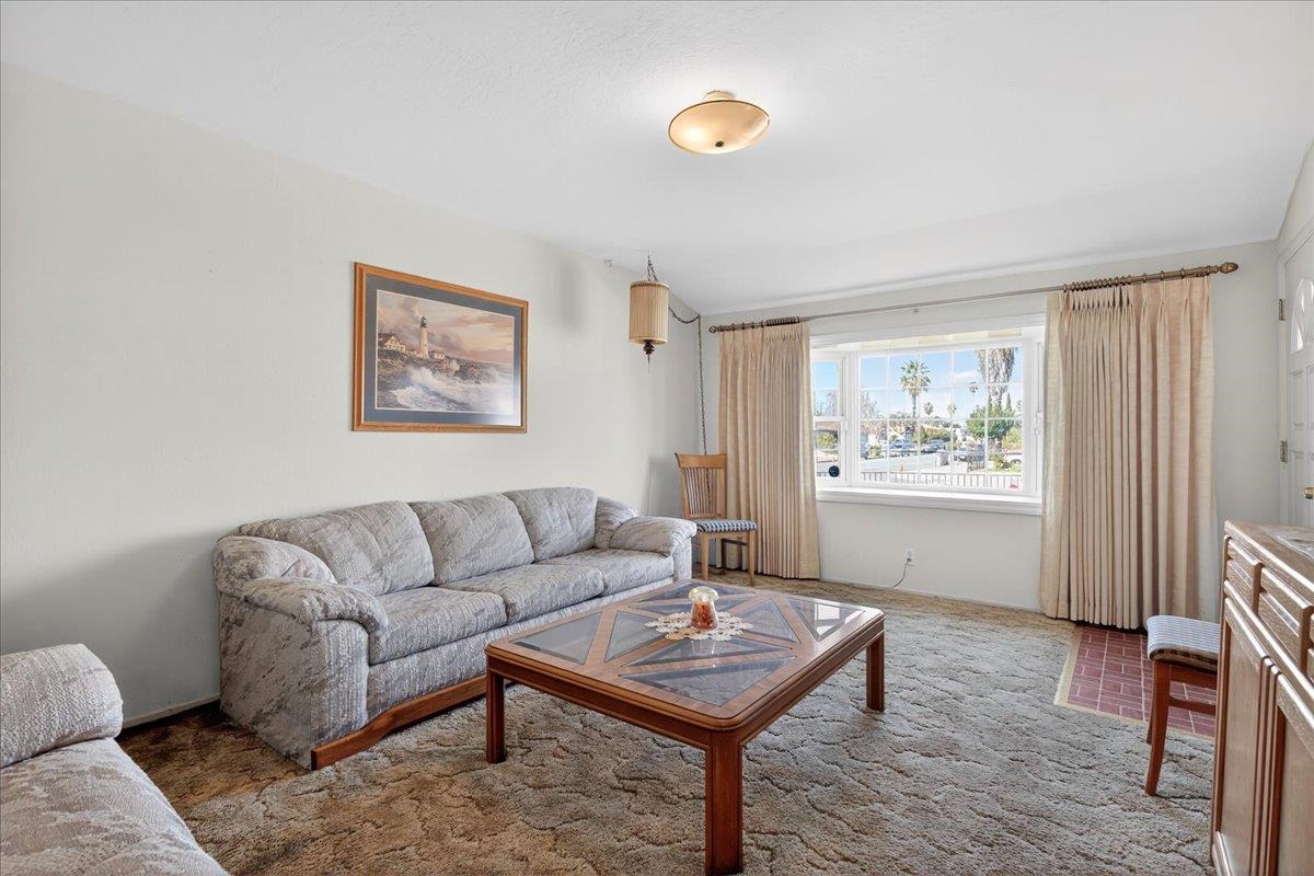 Detail Gallery Image 6 of 28 For 1948 Daytona Dr, San Jose,  CA 95122-1721 - 4 Beds | 2 Baths