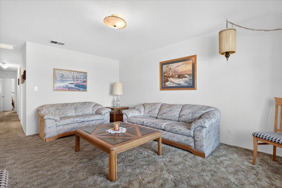 Detail Gallery Image 7 of 28 For 1948 Daytona Dr, San Jose,  CA 95122-1721 - 4 Beds | 2 Baths