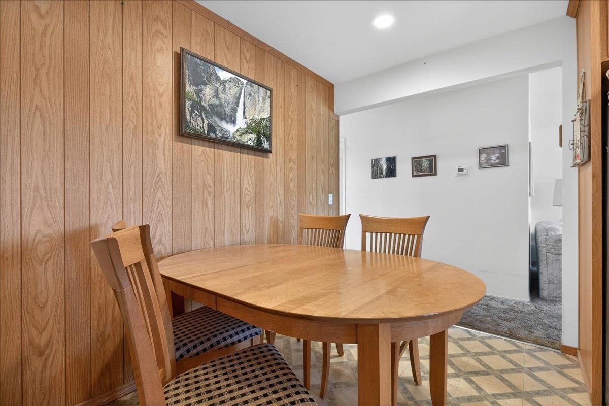 Detail Gallery Image 10 of 28 For 1948 Daytona Dr, San Jose,  CA 95122-1721 - 4 Beds | 2 Baths