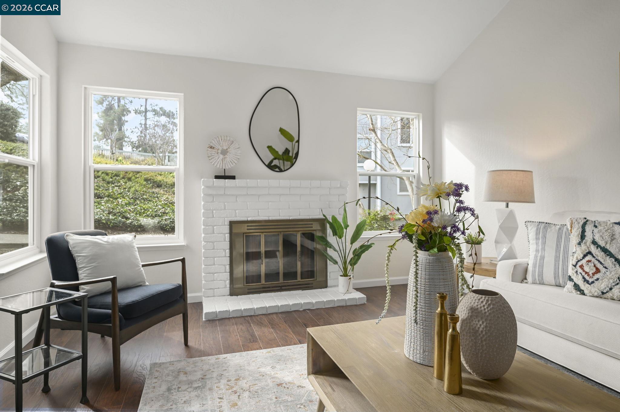 Photo #4: 41123091 Listing: Photo #4