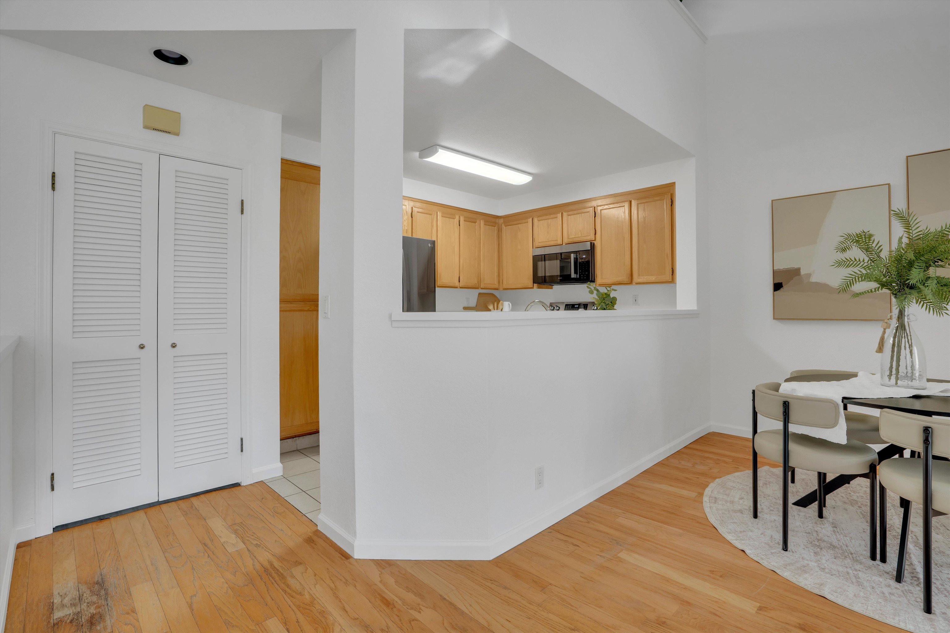 Photo #8: 41123093 Listing: Photo #8