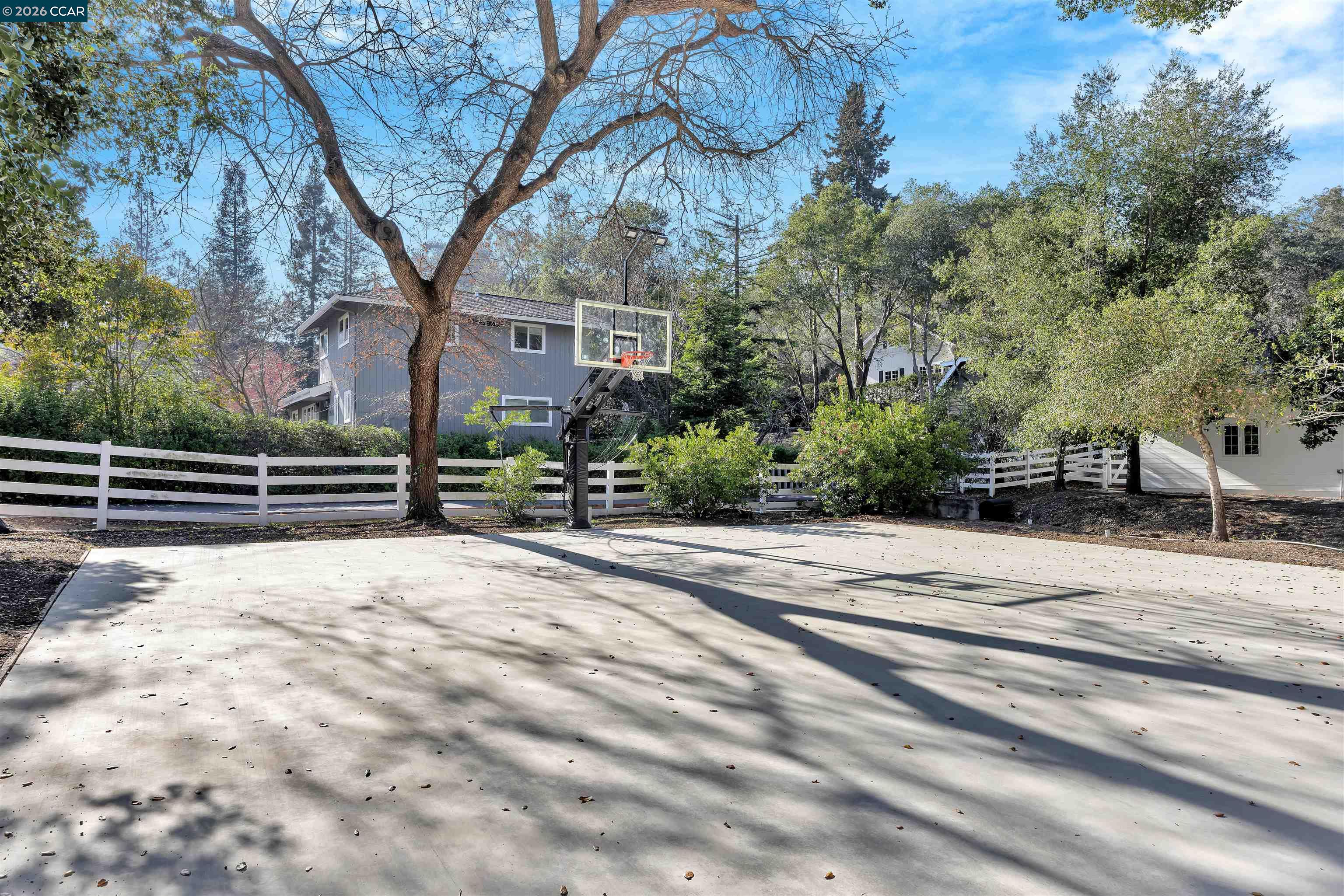 Detail Gallery Image 25 of 35 For 1847 Reliez Valley Rd, Lafayette,  CA 94549 - 4 Beds | 3/1 Baths