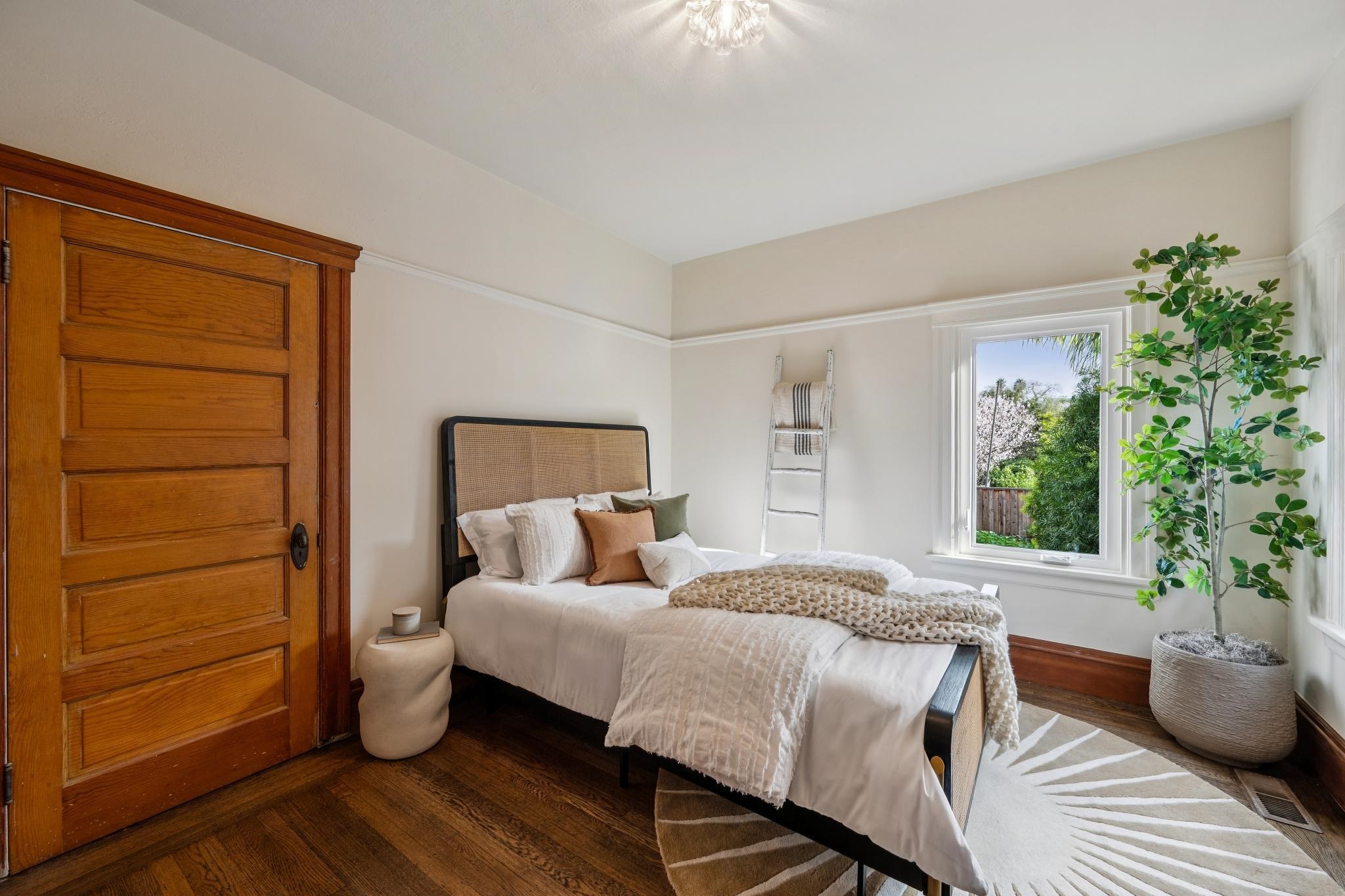 Detail Gallery Image 21 of 35 For 5216 Market St, Oakland,  CA 94608 - 2 Beds | 1/1 Baths