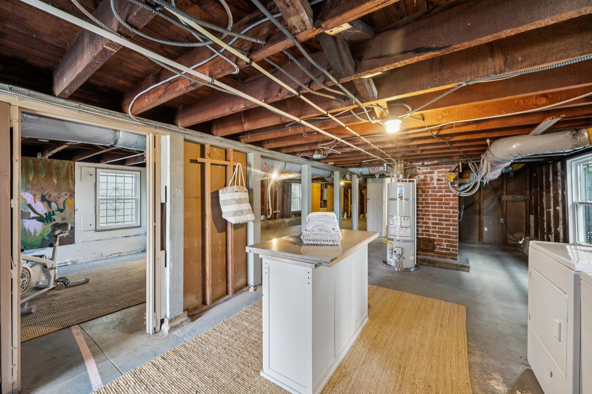 Detail Gallery Image 29 of 35 For 5216 Market St, Oakland,  CA 94608 - 2 Beds | 1/1 Baths