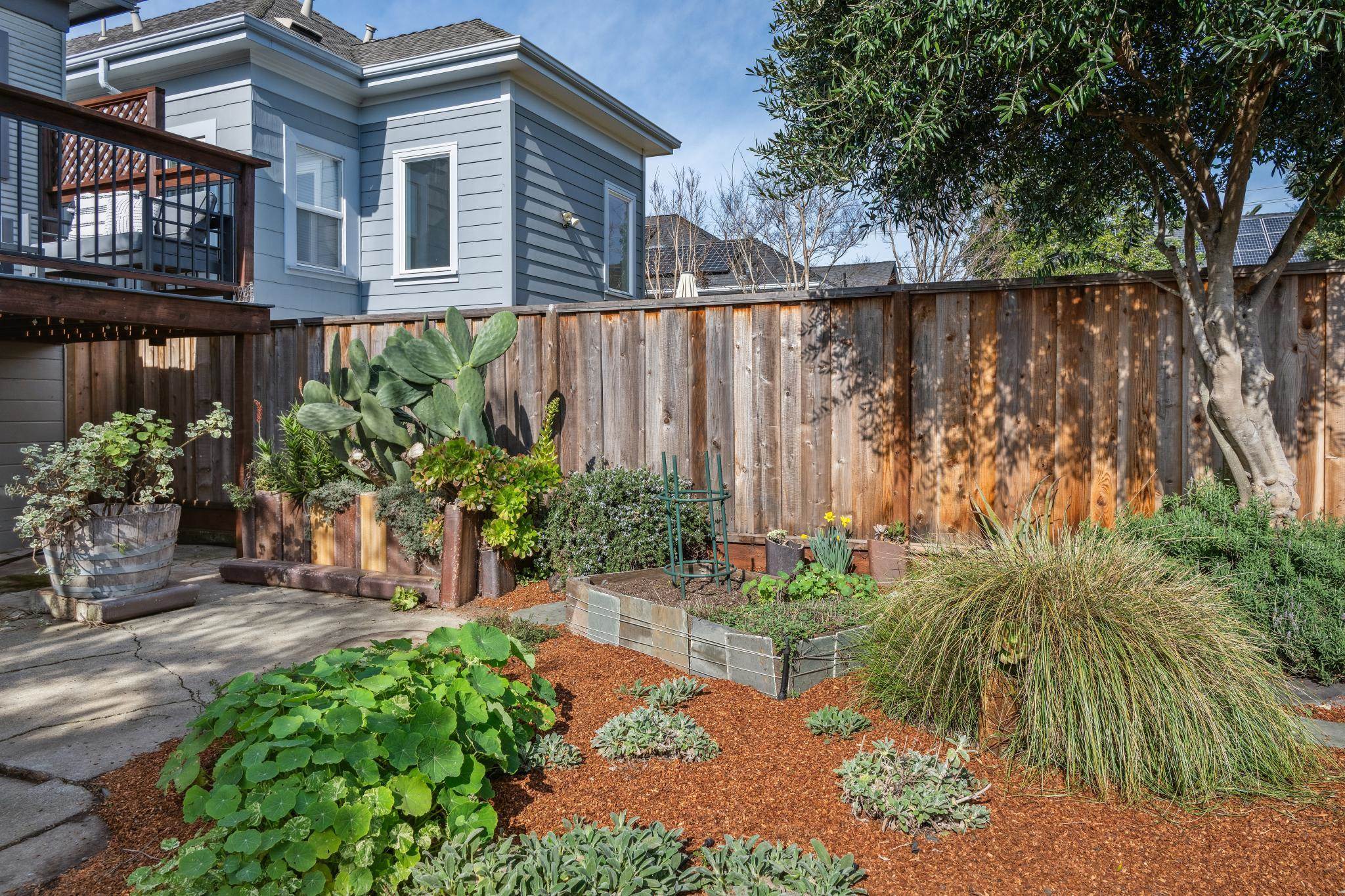 Detail Gallery Image 35 of 35 For 5216 Market St, Oakland,  CA 94608 - 2 Beds | 1/1 Baths