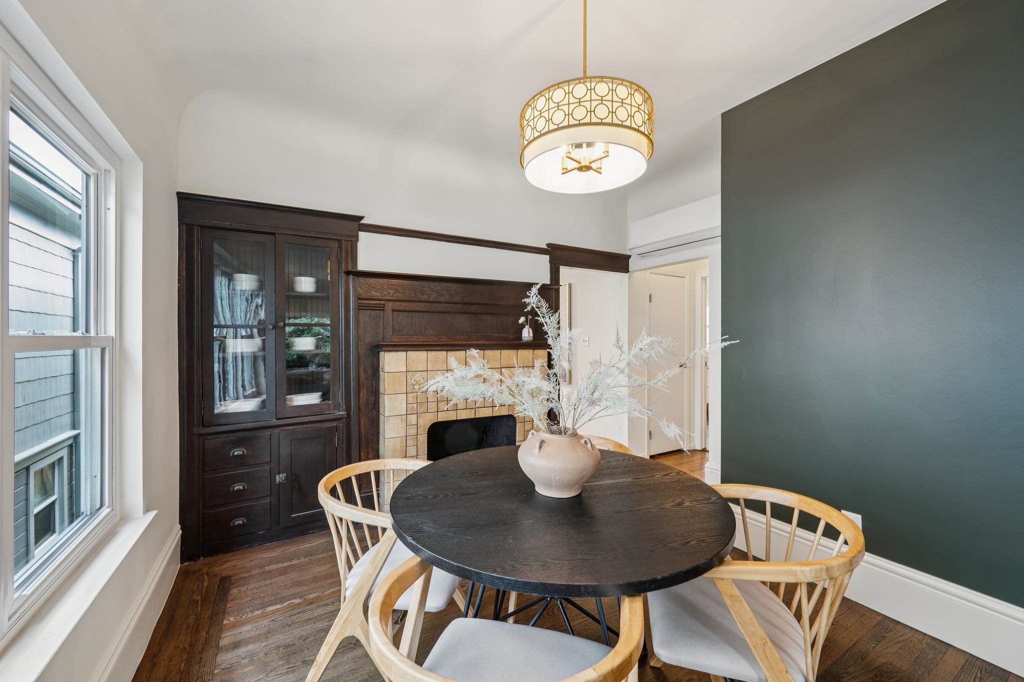 Detail Gallery Image 10 of 35 For 5216 Market St, Oakland,  CA 94608 - 2 Beds | 1/1 Baths