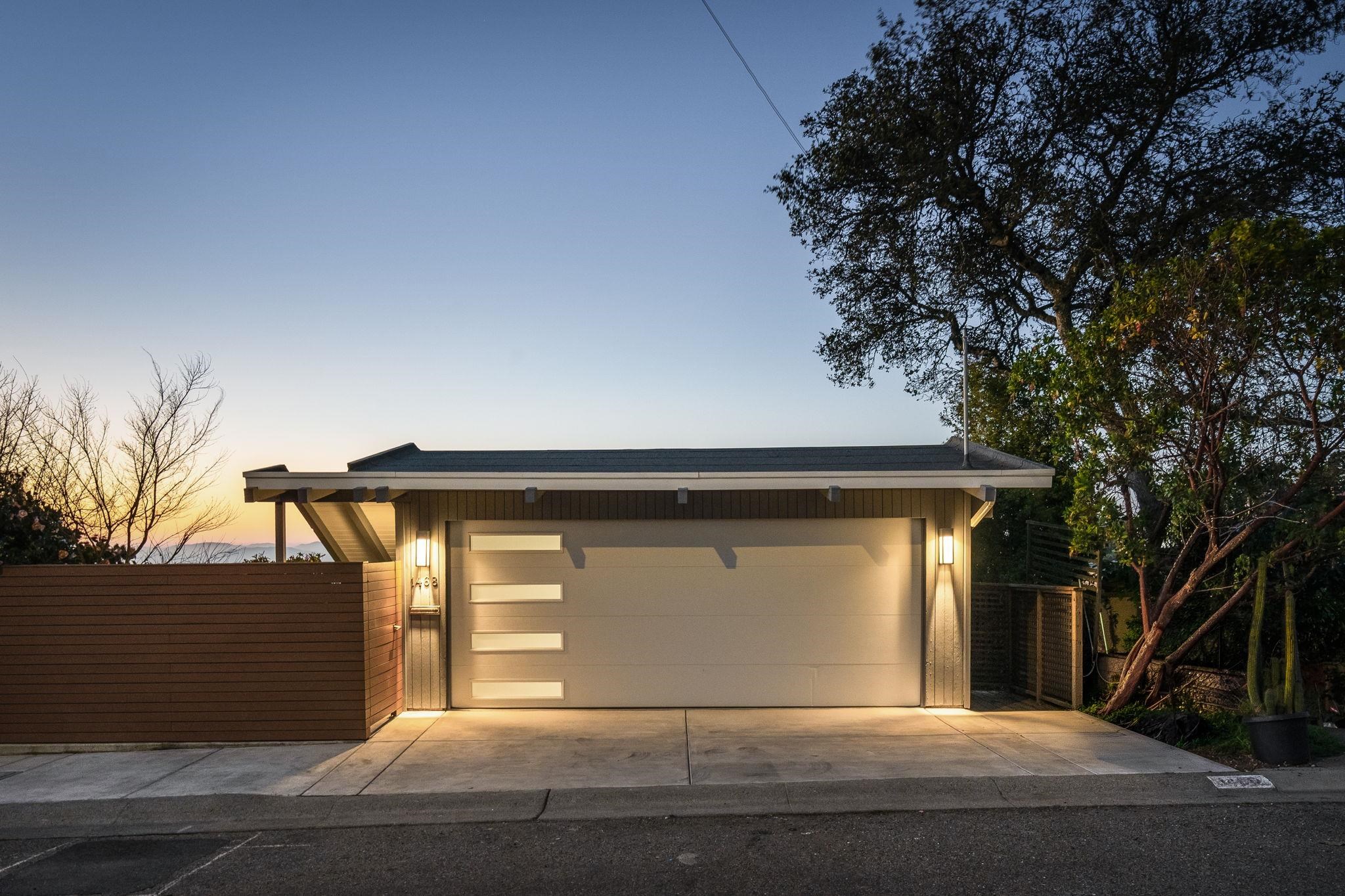 Detail Gallery Image 2 of 59 For 1468 Summit Rd, Berkeley,  CA 94708 - 4 Beds | 3 Baths