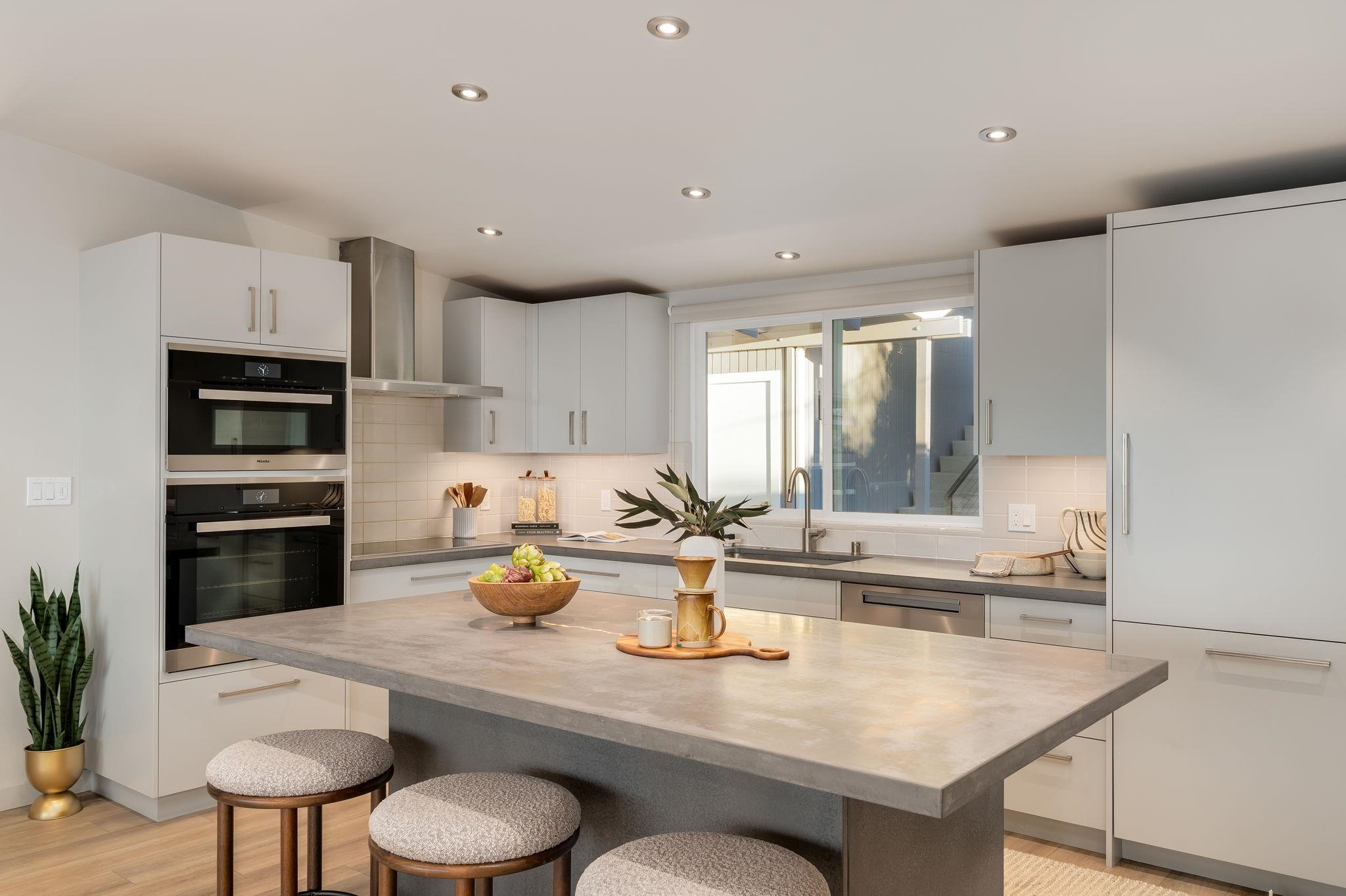 Detail Gallery Image 15 of 59 For 1468 Summit Rd, Berkeley,  CA 94708 - 4 Beds | 3 Baths