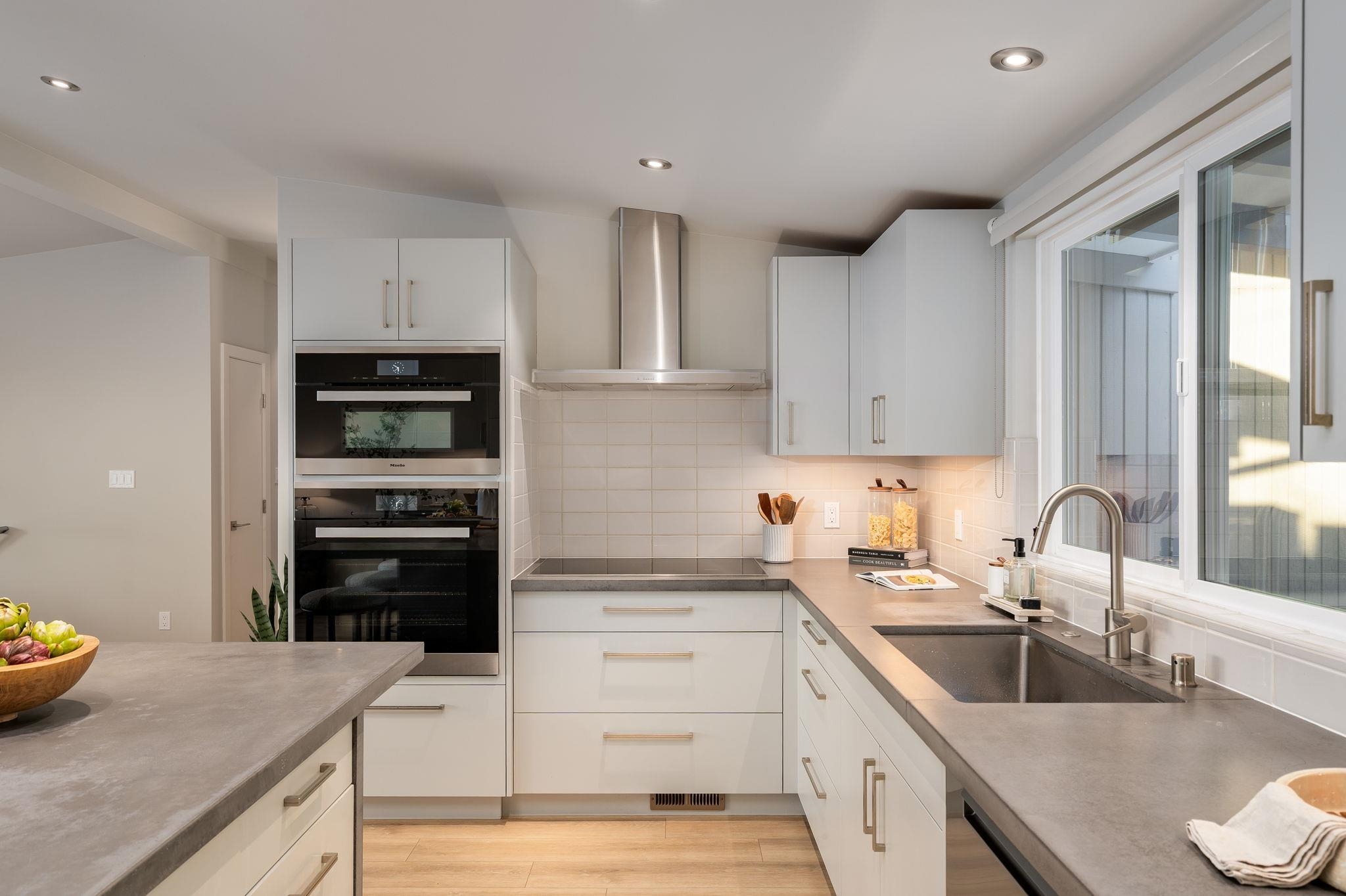 Detail Gallery Image 16 of 59 For 1468 Summit Rd, Berkeley,  CA 94708 - 4 Beds | 3 Baths