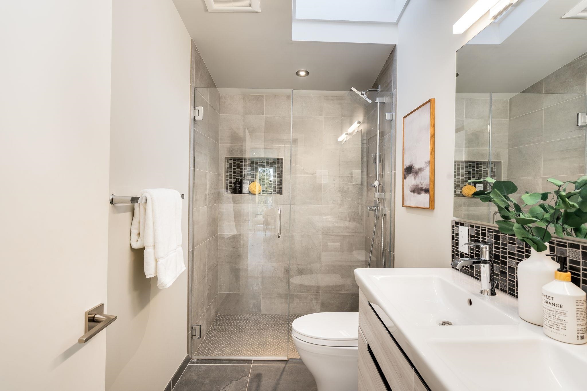 Detail Gallery Image 25 of 59 For 1468 Summit Rd, Berkeley,  CA 94708 - 4 Beds | 3 Baths