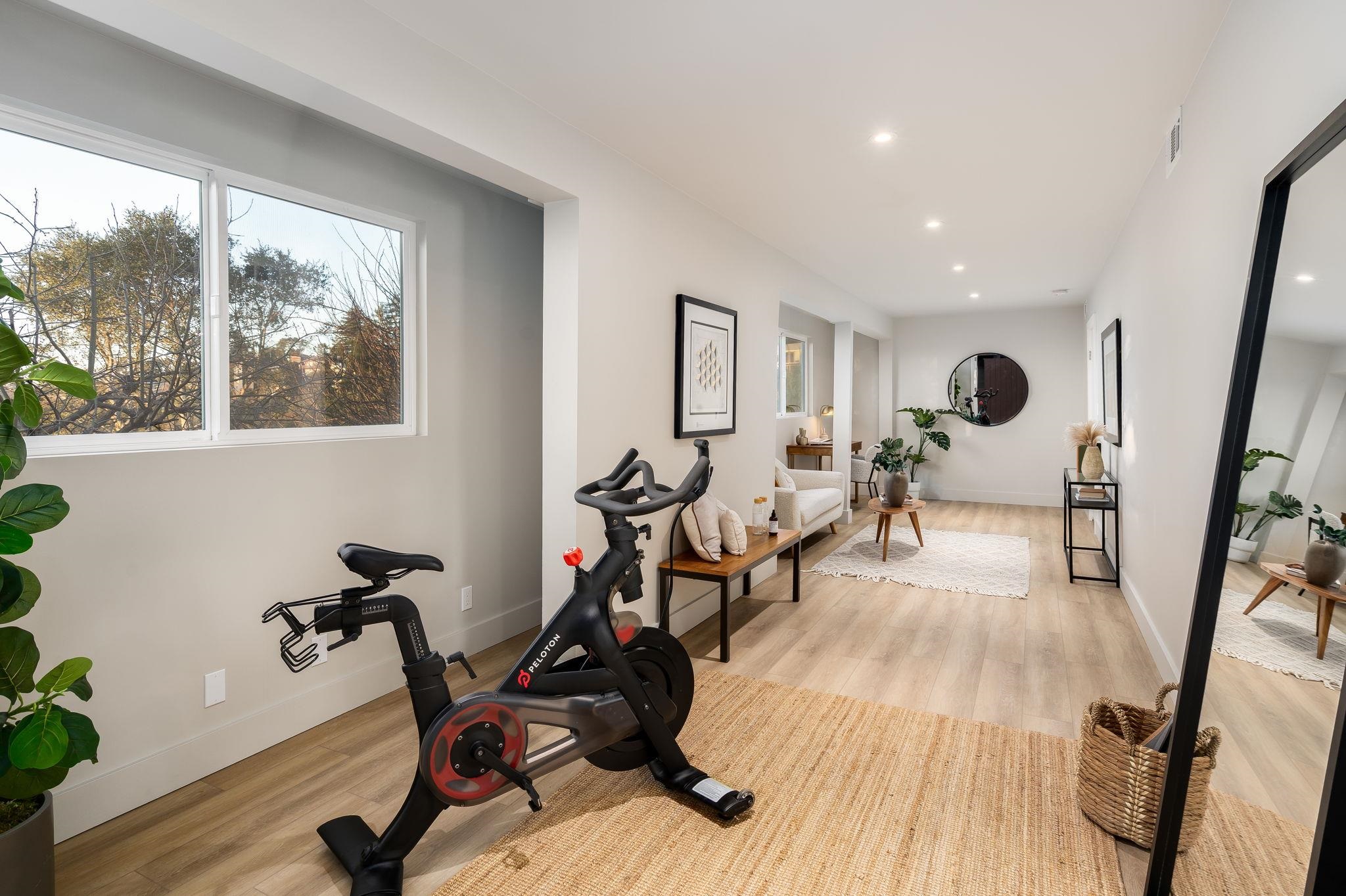 Detail Gallery Image 34 of 59 For 1468 Summit Rd, Berkeley,  CA 94708 - 4 Beds | 3 Baths