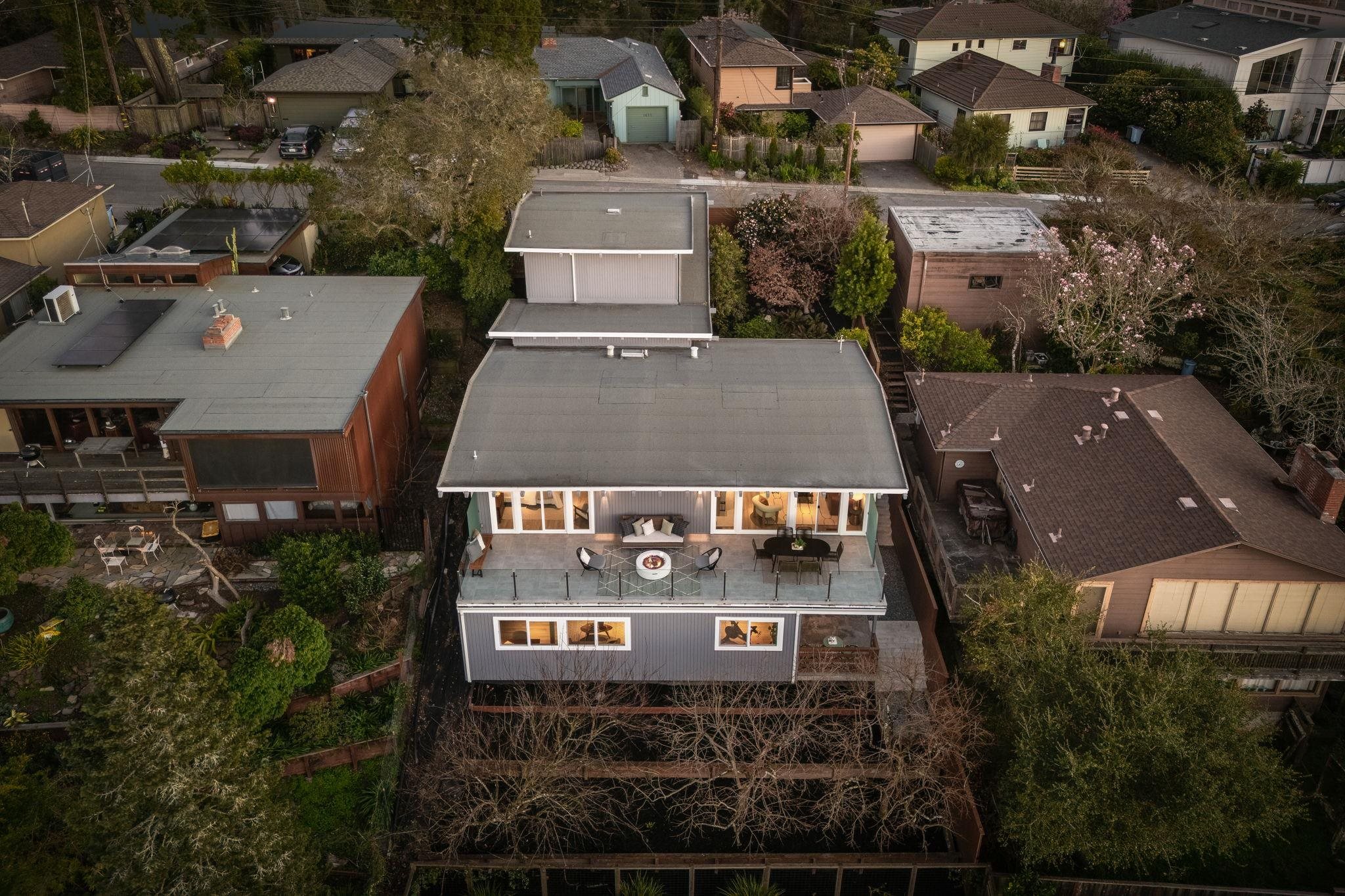 Detail Gallery Image 38 of 59 For 1468 Summit Rd, Berkeley,  CA 94708 - 4 Beds | 3 Baths