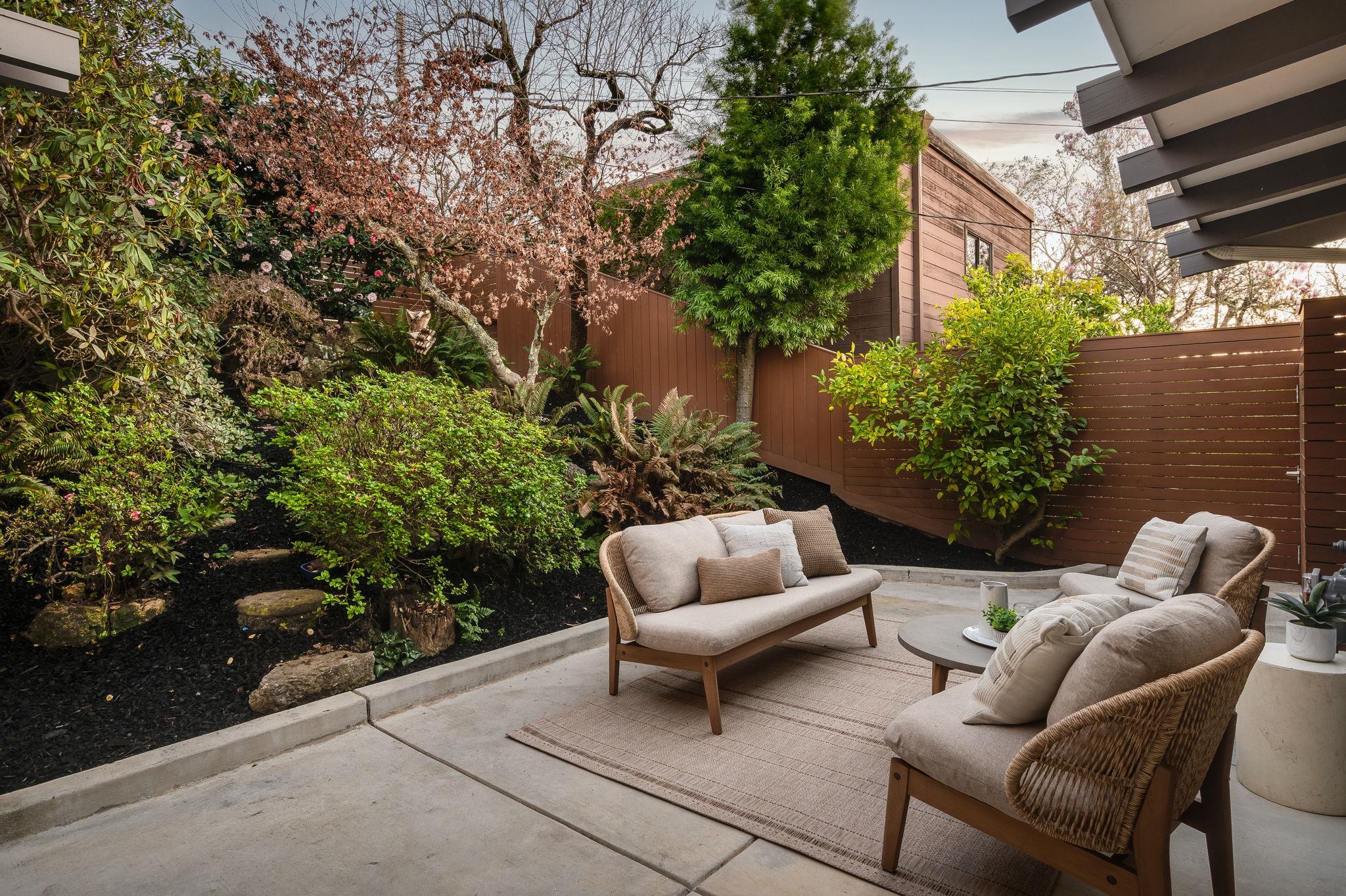 Detail Gallery Image 50 of 59 For 1468 Summit Rd, Berkeley,  CA 94708 - 4 Beds | 3 Baths