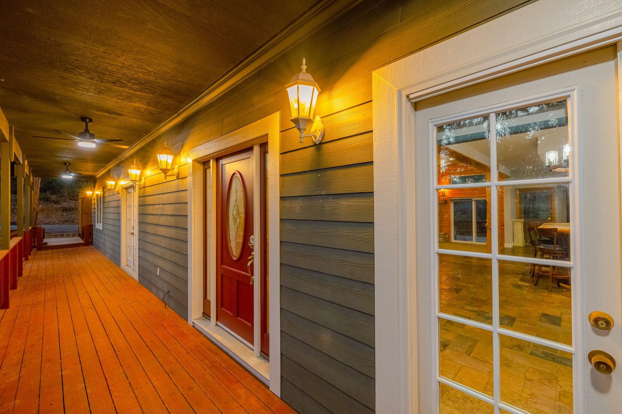 Detail Gallery Image 2 of 60 For 22987 Lazy Z Ln, Sonora,  CA 95370 - 3 Beds | 2/1 Baths