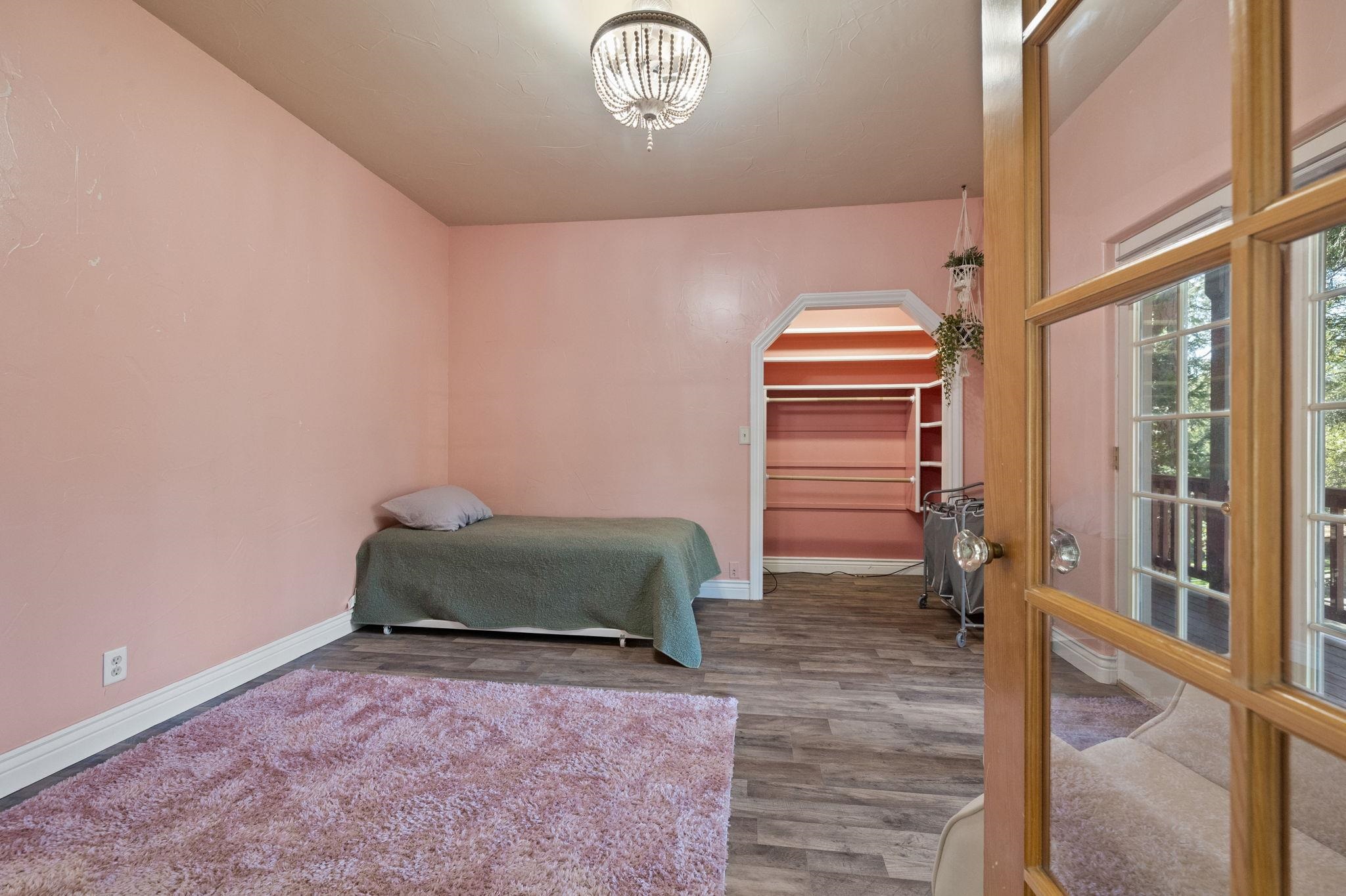 Detail Gallery Image 16 of 60 For 22987 Lazy Z Ln, Sonora,  CA 95370 - 3 Beds | 2/1 Baths