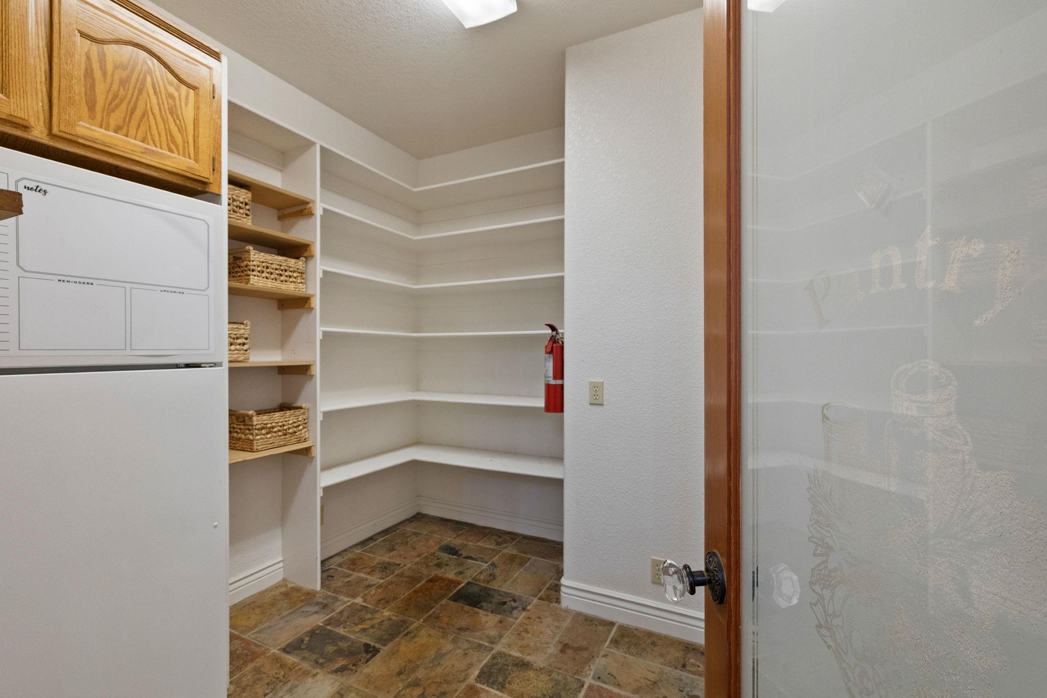 Detail Gallery Image 10 of 60 For 22987 Lazy Z Ln, Sonora,  CA 95370 - 3 Beds | 2/1 Baths