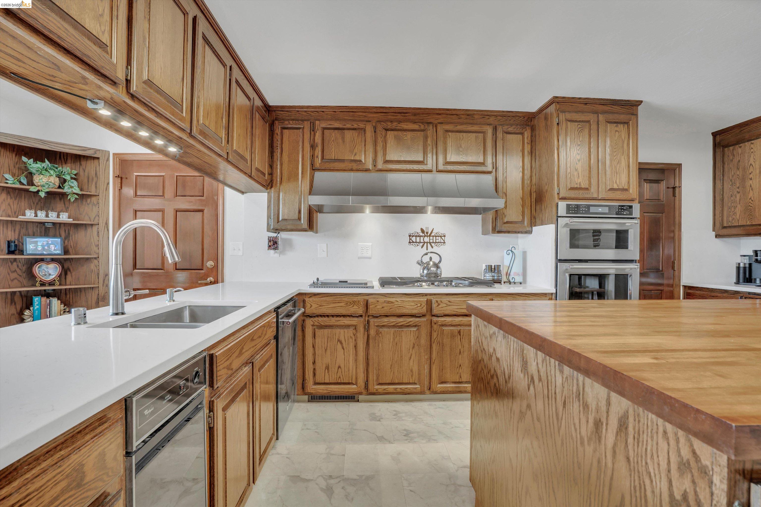 Front Image Thumbnail for EB41123100