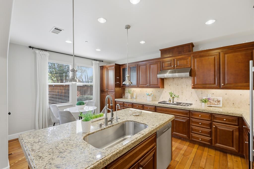 Detail Gallery Image 20 of 56 For 4478 English Rose Cmn, Fremont,  CA 94538 - 4 Beds | 3 Baths