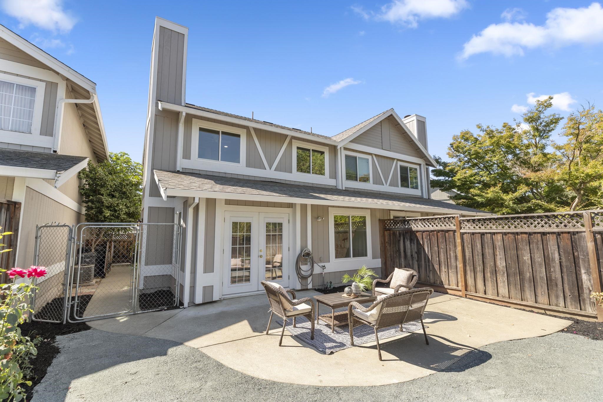 Detail Gallery Image 22 of 25 For 215 Mavis Dr, Pleasanton,  CA 94566 - 3 Beds | 2/1 Baths