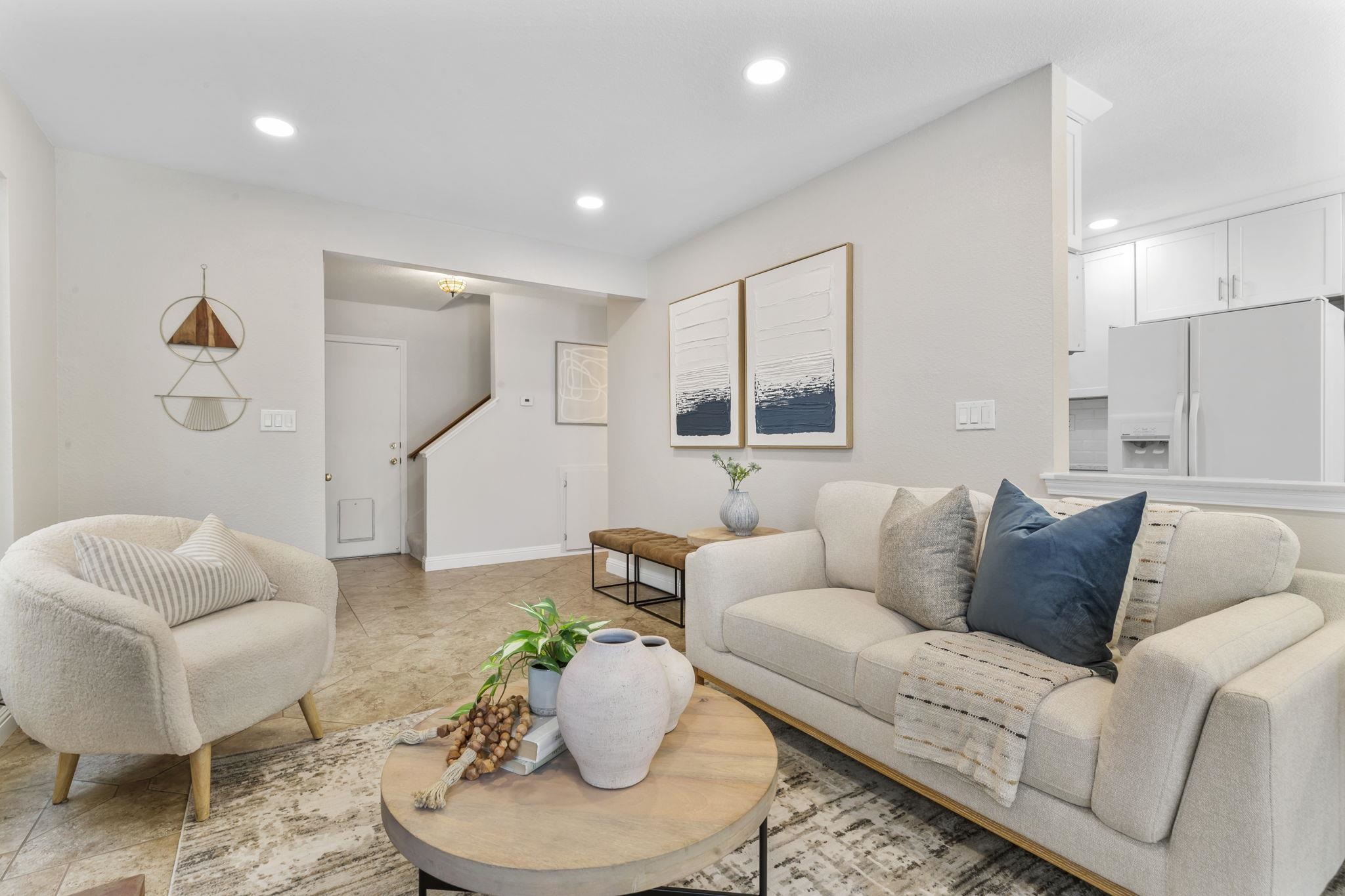 Detail Gallery Image 5 of 25 For 215 Mavis Dr, Pleasanton,  CA 94566 - 3 Beds | 2/1 Baths