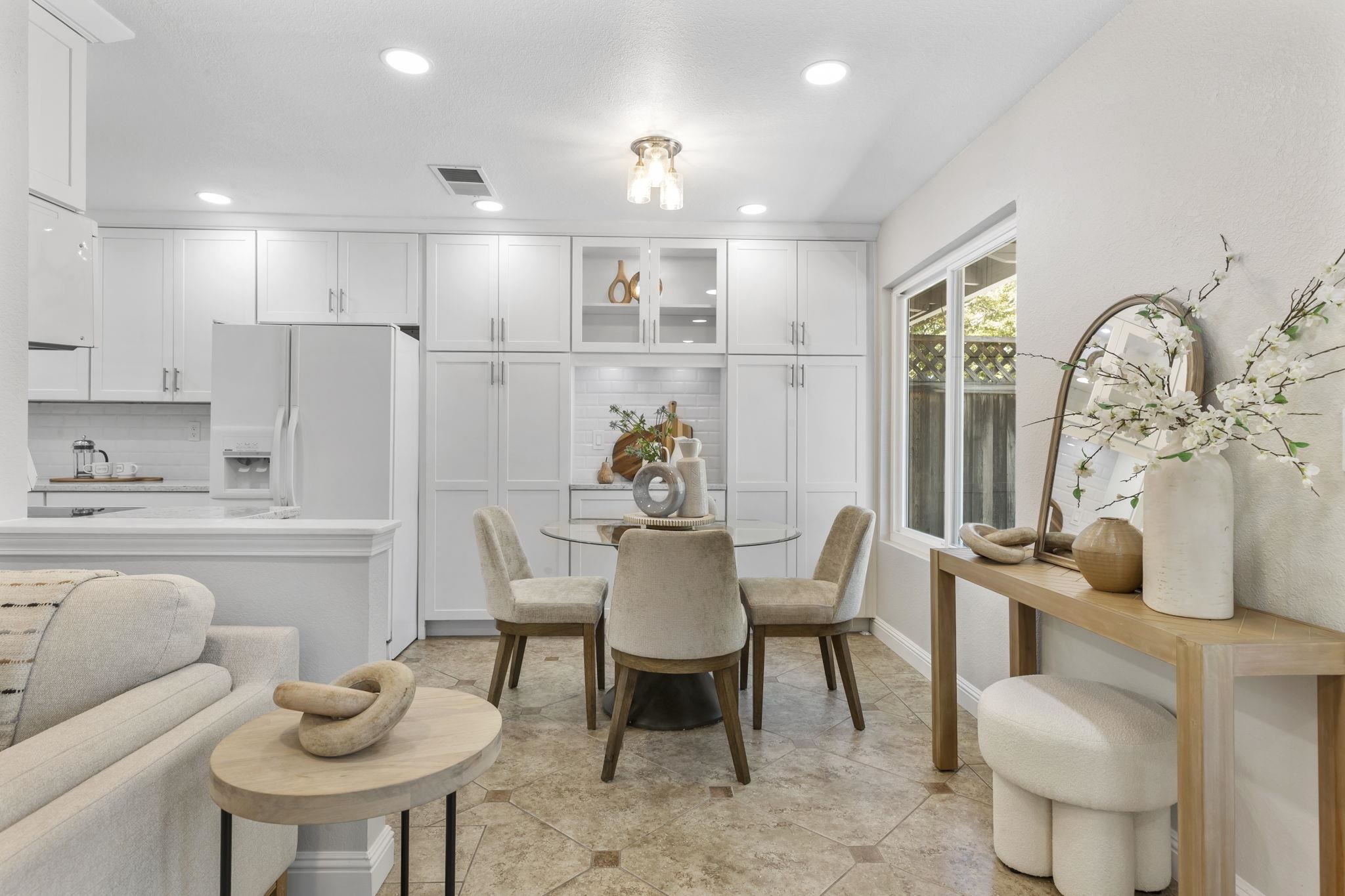 Detail Gallery Image 6 of 25 For 215 Mavis Dr, Pleasanton,  CA 94566 - 3 Beds | 2/1 Baths