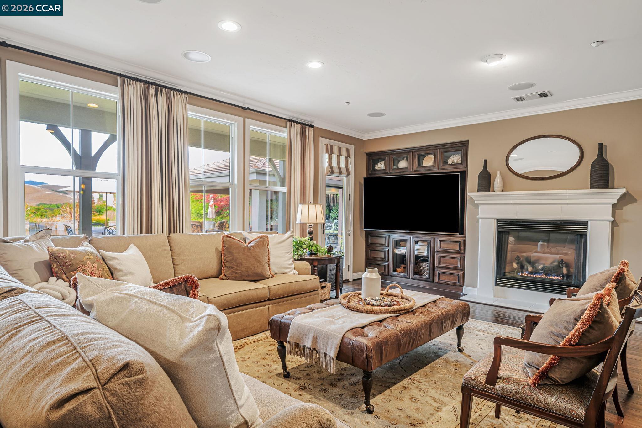 Detail Gallery Image 19 of 60 For 120 Tamarind Ln, Danville,  CA 94526 - 6 Beds | 6/1 Baths