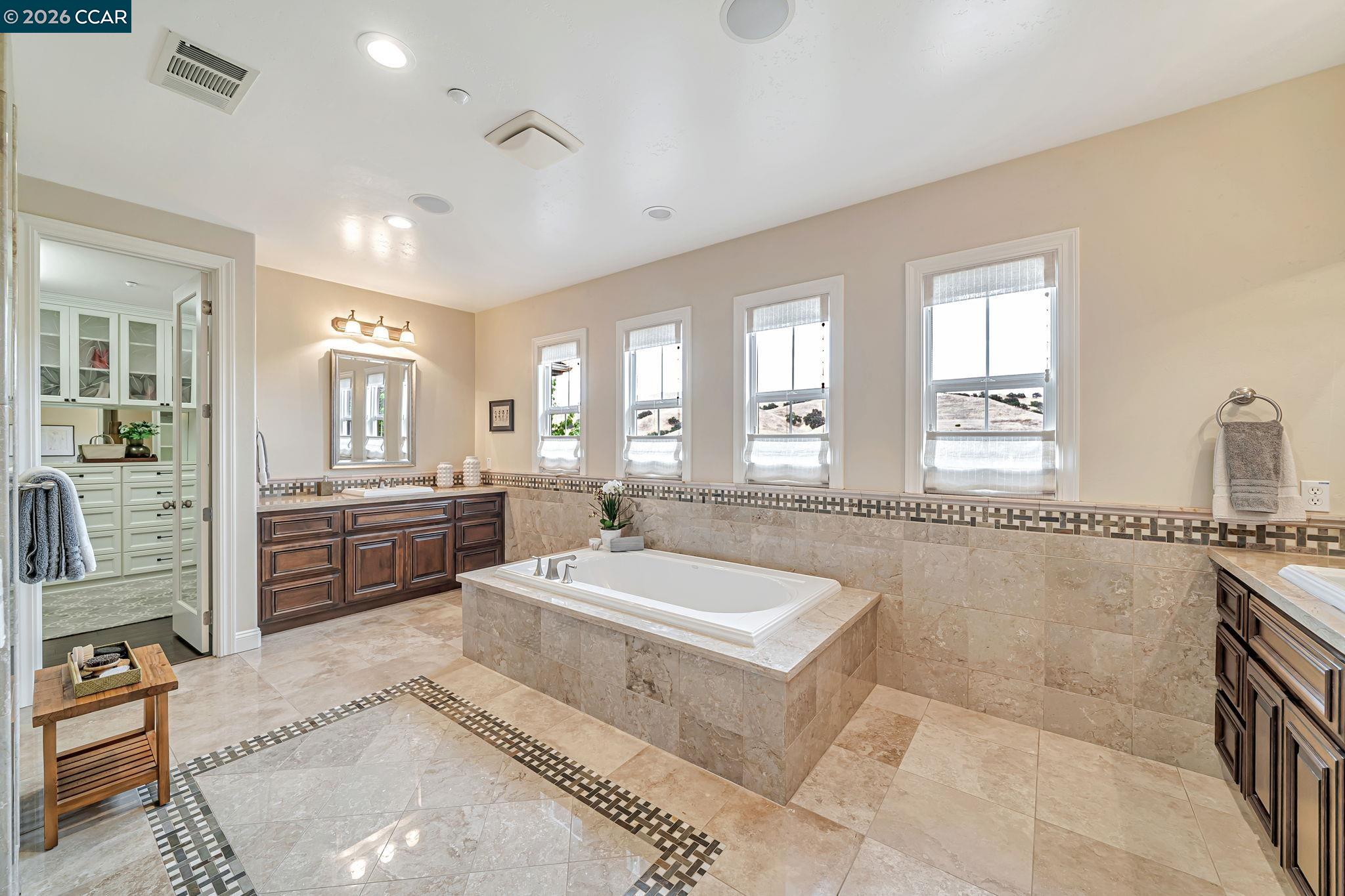 Detail Gallery Image 39 of 60 For 120 Tamarind Ln, Danville,  CA 94526 - 6 Beds | 6/1 Baths