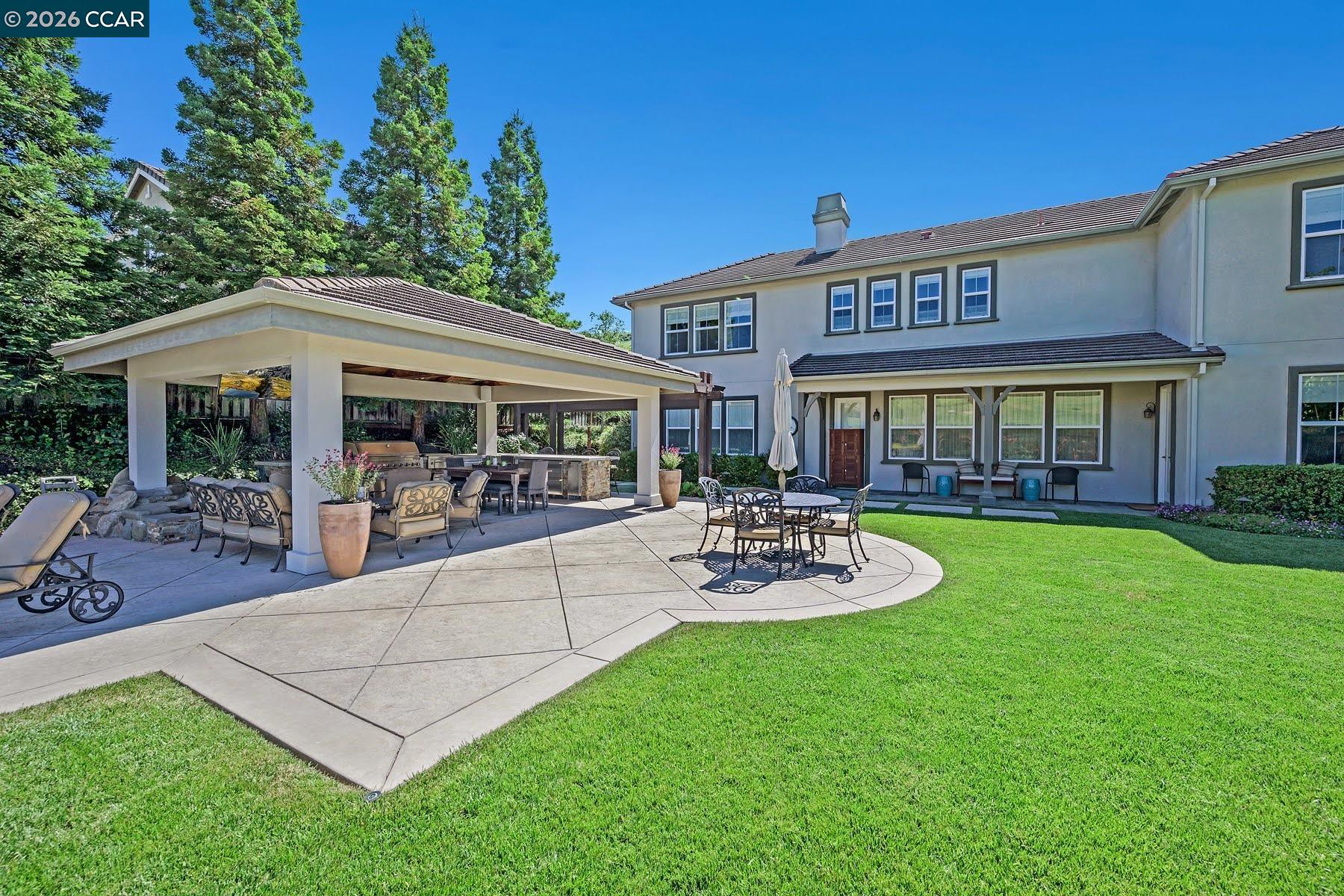 Detail Gallery Image 8 of 60 For 120 Tamarind Ln, Danville,  CA 94526 - 6 Beds | 6/1 Baths