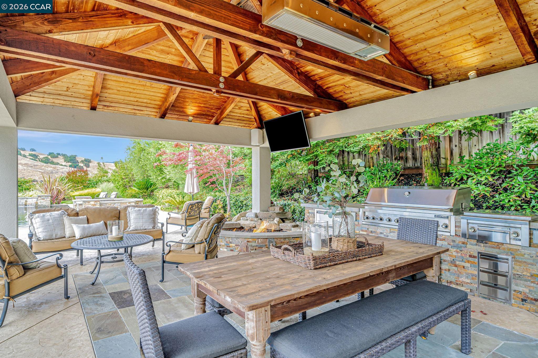 Detail Gallery Image 10 of 60 For 120 Tamarind Ln, Danville,  CA 94526 - 6 Beds | 6/1 Baths