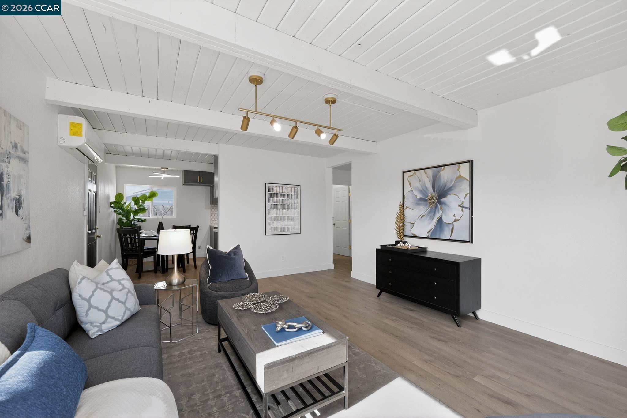 Detail Gallery Image 6 of 22 For 87 Bay Drive, Bay Point,  CA 94565-1404 - 3 Beds | 1 Baths