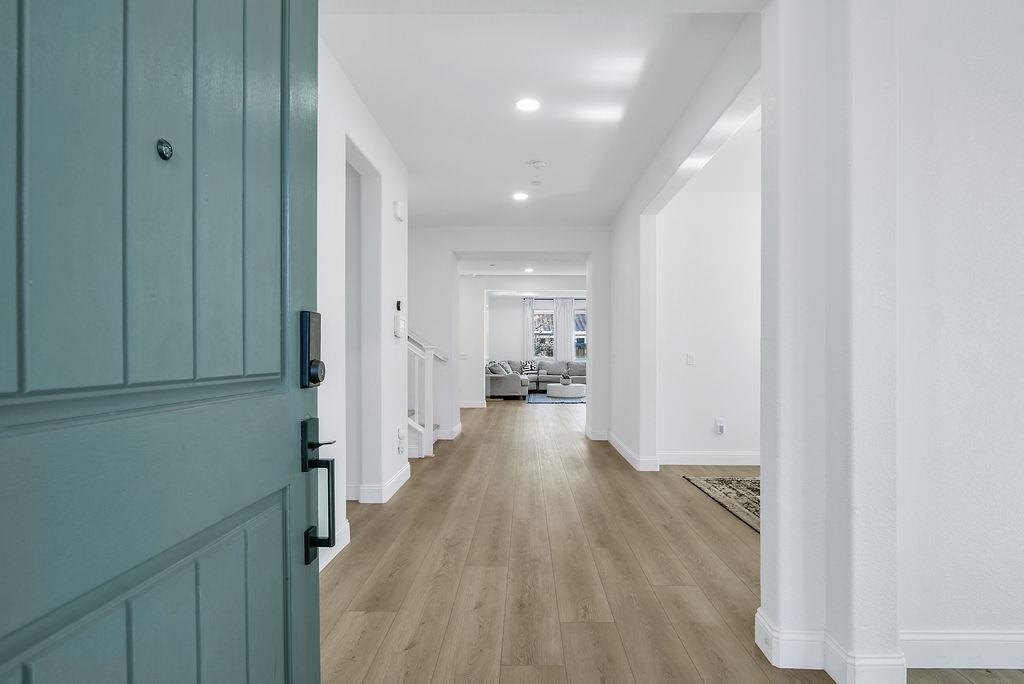 Detail Gallery Image 3 of 25 For 1045 Martinez Dr, Brentwood,  CA 94513 - 5 Beds | 5/1 Baths