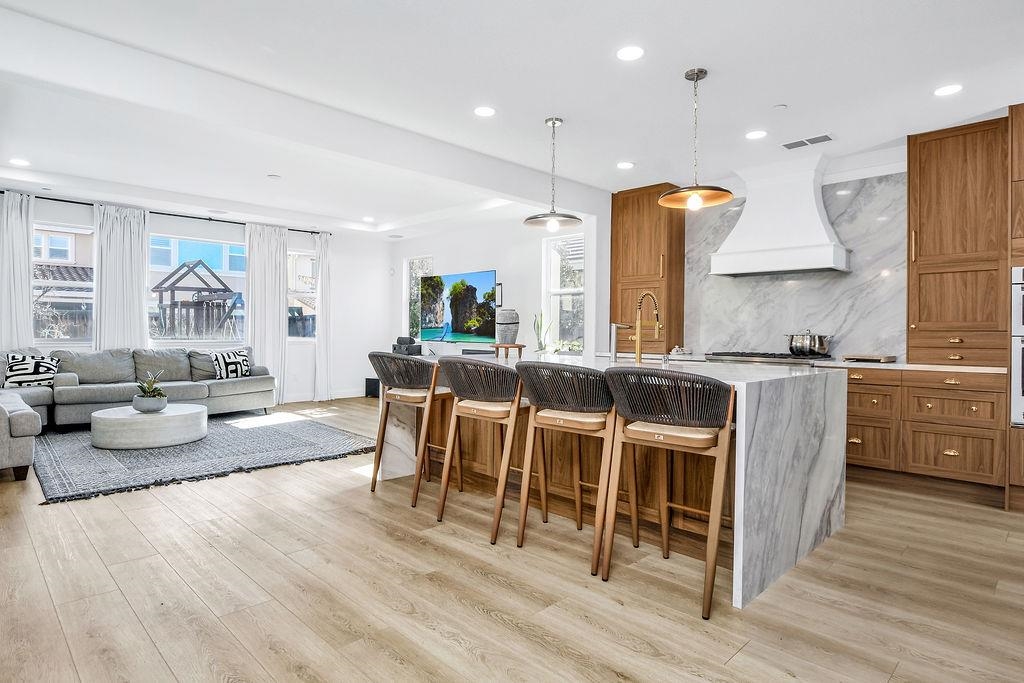 Detail Gallery Image 4 of 25 For 1045 Martinez Dr, Brentwood,  CA 94513 - 5 Beds | 5/1 Baths