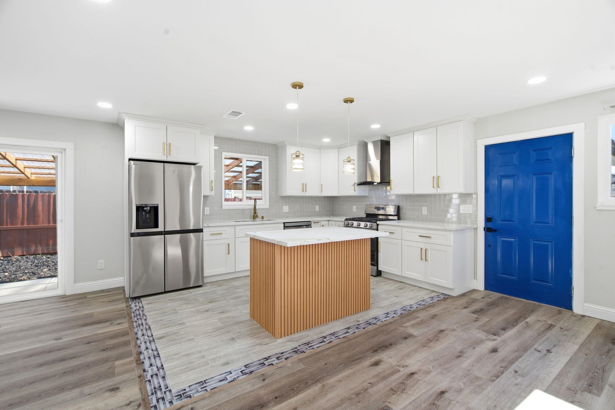 Detail Gallery Image 11 of 42 For 974 Ventura Ave, Livermore,  CA 94551 - 3 Beds | 2 Baths