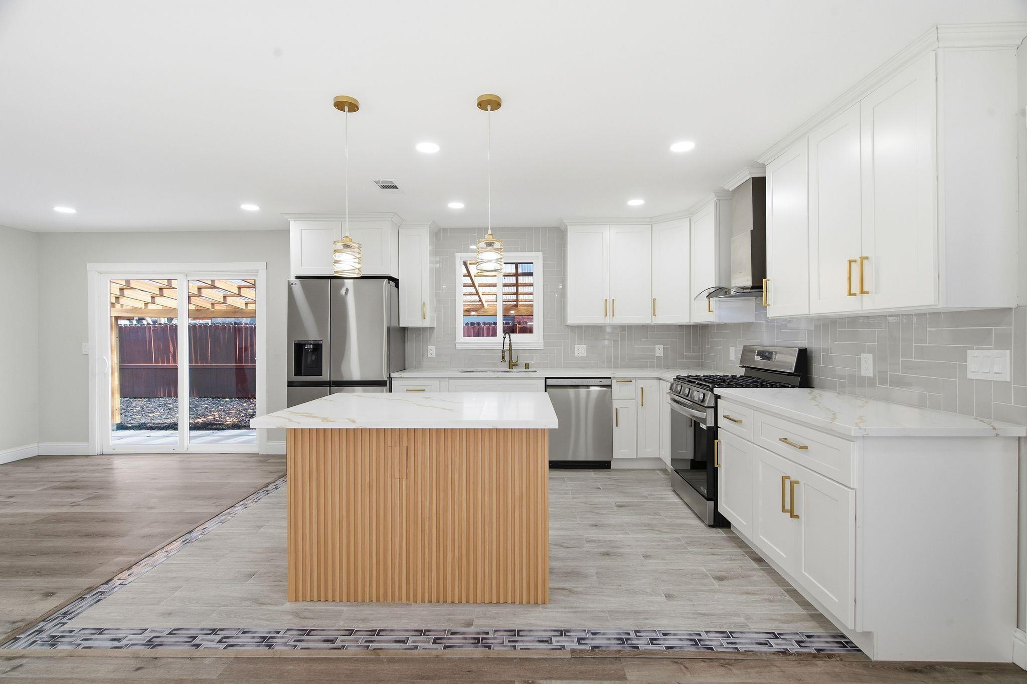 Detail Gallery Image 12 of 42 For 974 Ventura Ave, Livermore,  CA 94551 - 3 Beds | 2 Baths