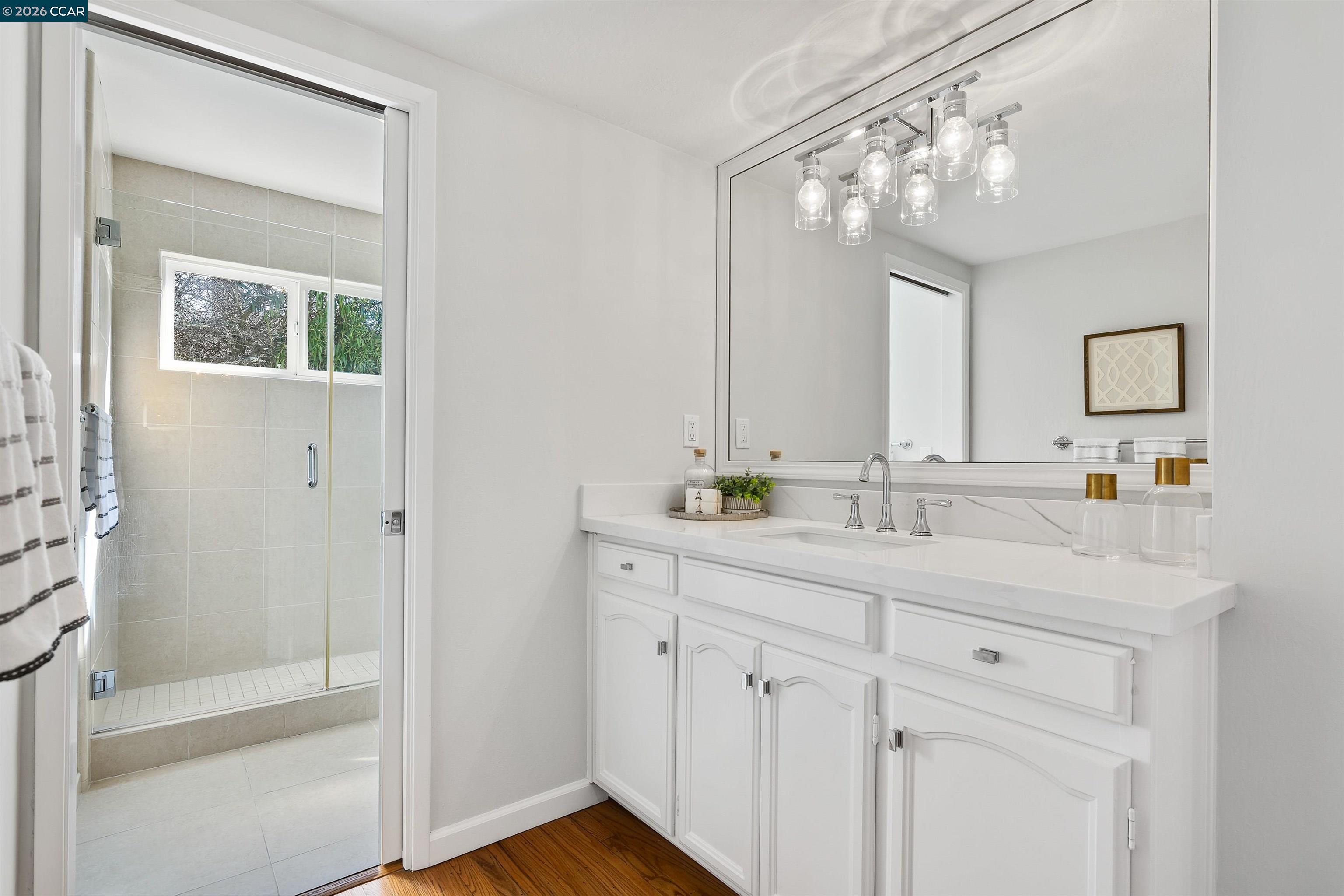 Detail Gallery Image 20 of 38 For 1197 Larch Ave, Moraga,  CA 94556 - 4 Beds | 2/1 Baths