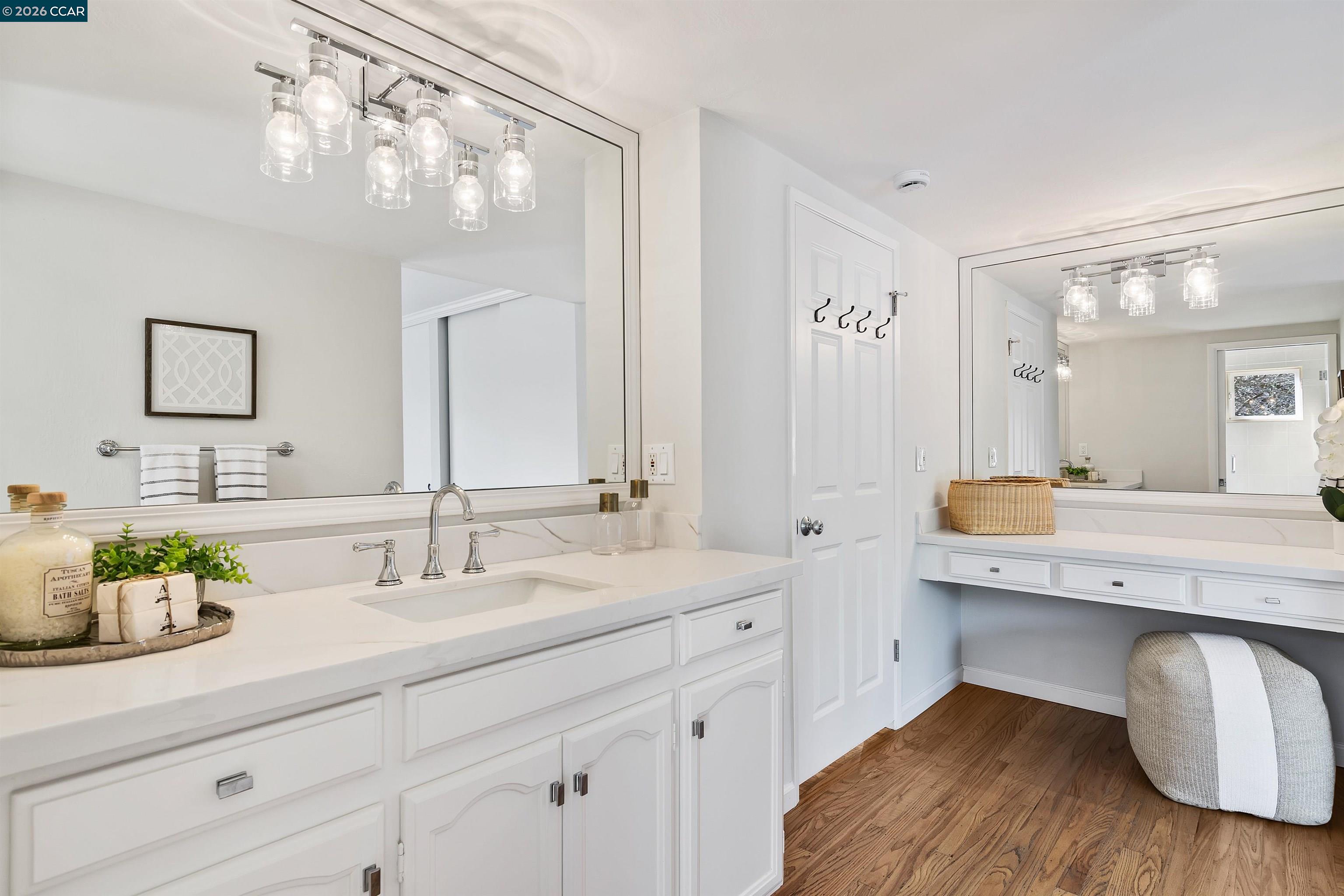 Detail Gallery Image 21 of 38 For 1197 Larch Ave, Moraga,  CA 94556 - 4 Beds | 2/1 Baths