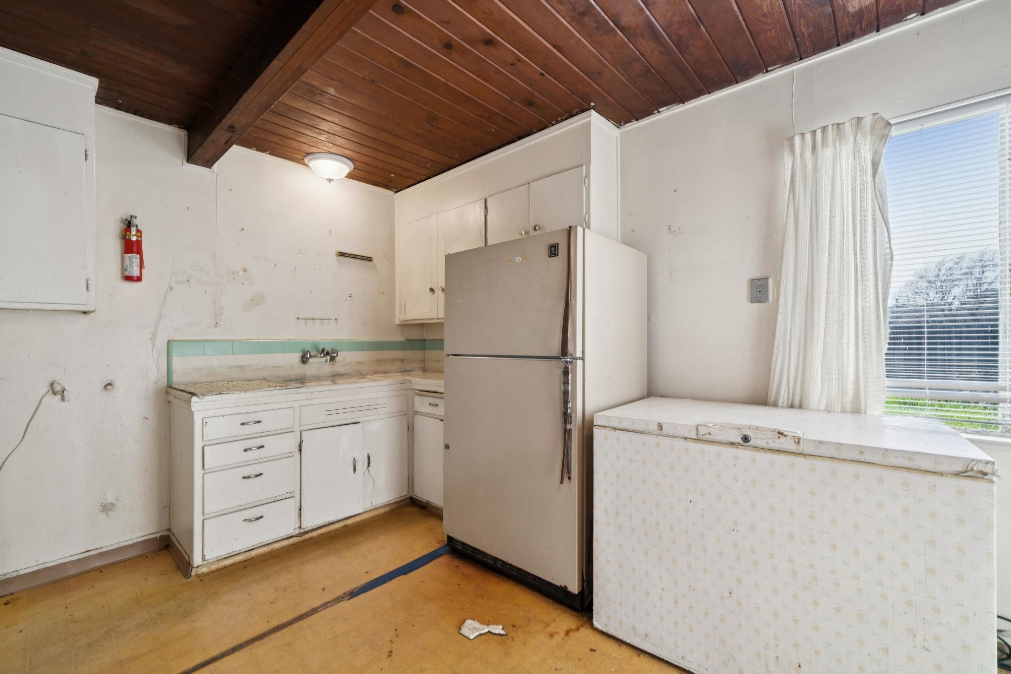 Detail Gallery Image 7 of 14 For 318 Linda Dr, San Pablo,  CA 94806 - 3 Beds | 1 Baths