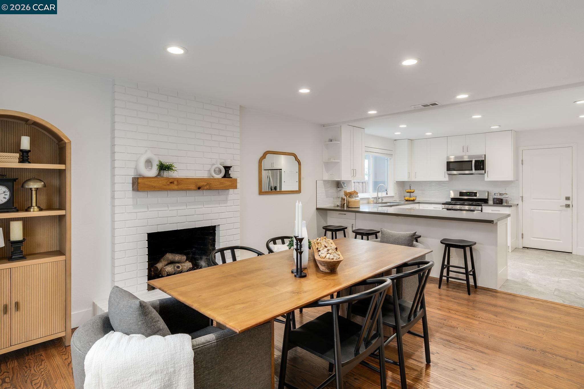 Detail Gallery Image 11 of 31 For 9695 Ashby Way, San Ramon,  CA 94583 - 4 Beds | 2 Baths